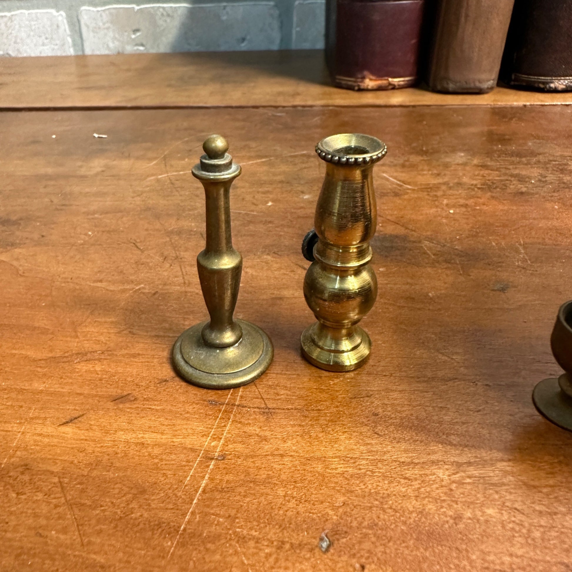 Vintage c1930s Dollhouse Miniature Lamp, Oil Lamp, Wine Decanter + Goblets