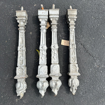 ANTIQUE 1800S CAST IRON FLAME FINIALS SHORT FENCE / HITCHING POSTS LOT (4) BOLLARDS