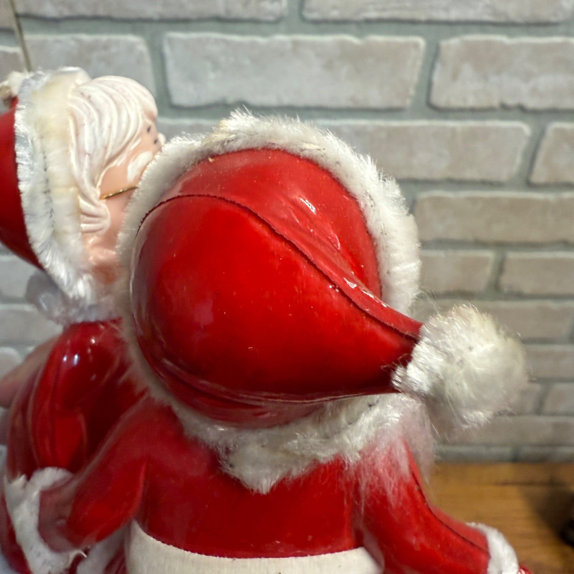 Vintage Plastic Mr. & Mrs. Santa Claus Kissing Vintage Blow Mold Figurine Japan