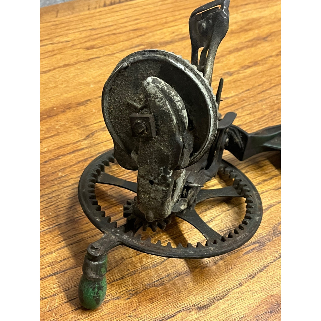 Antique Cast Iron Apple Peeler Primitive Kitchen Tool Table Mount Hand Crank