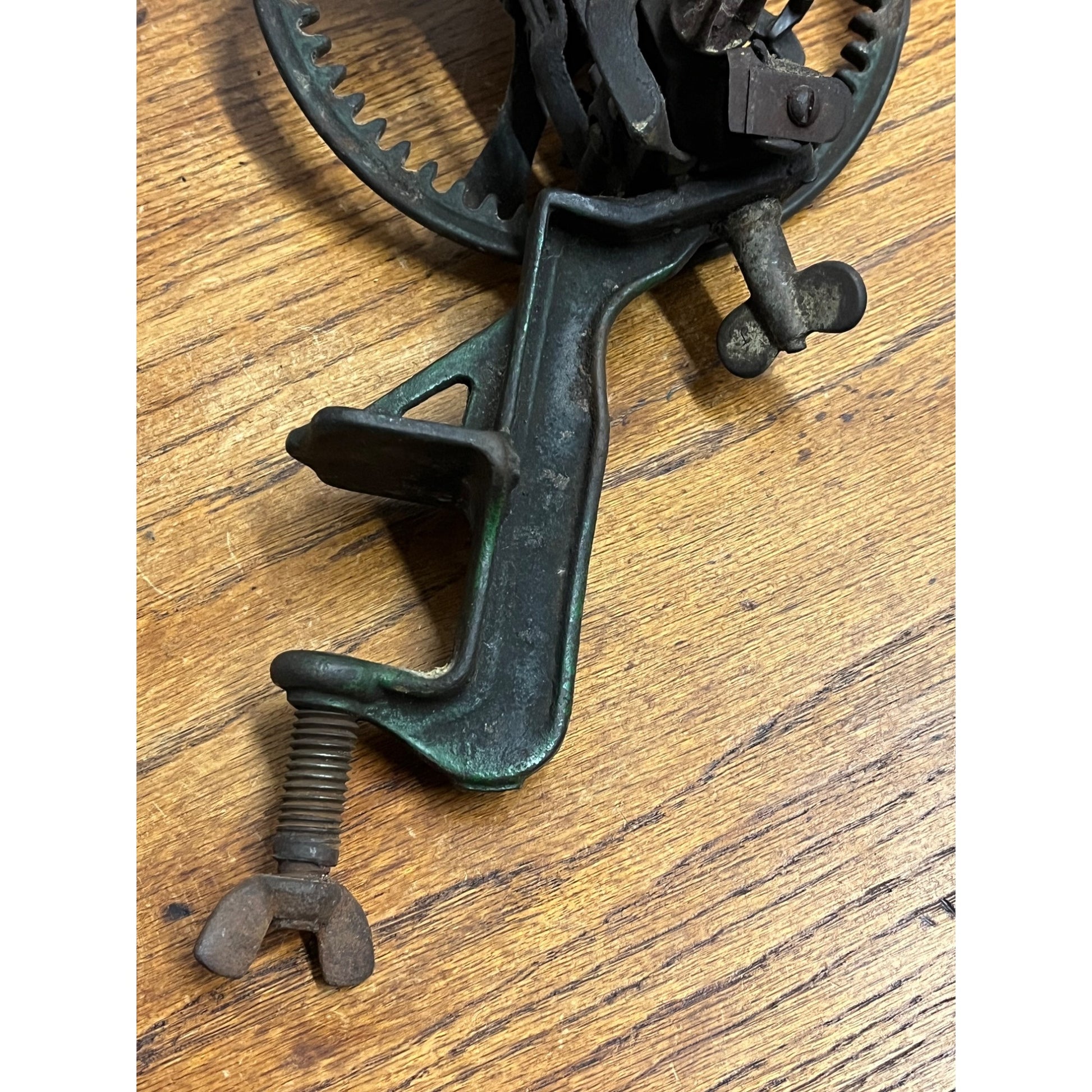 Antique Cast Iron Apple Peeler Primitive Kitchen Tool Table Mount Hand Crank