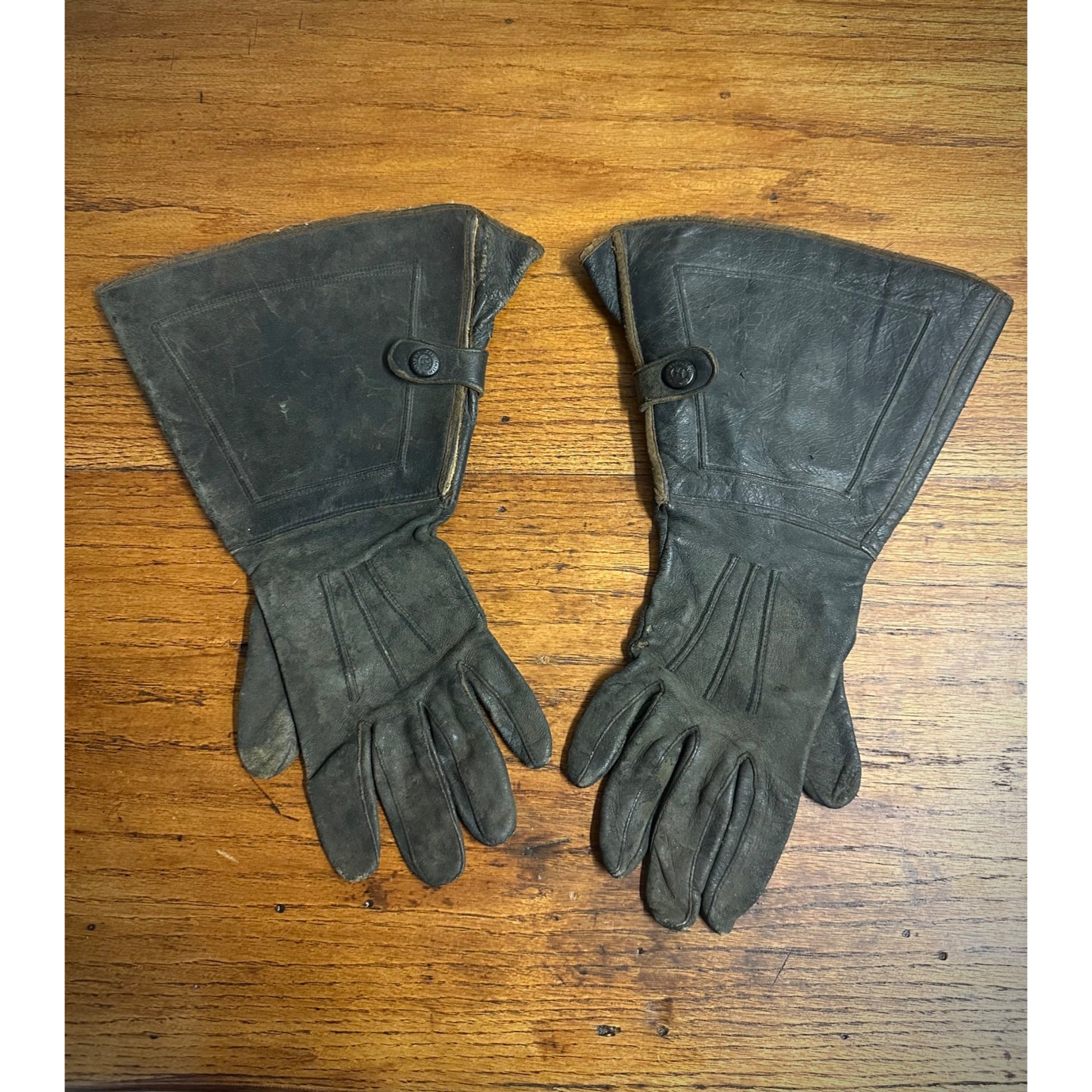 Vintage 1910s Hansen Co. Milwaukee Leather Motorcycle Gloves w/ Gauntlet Cuffs