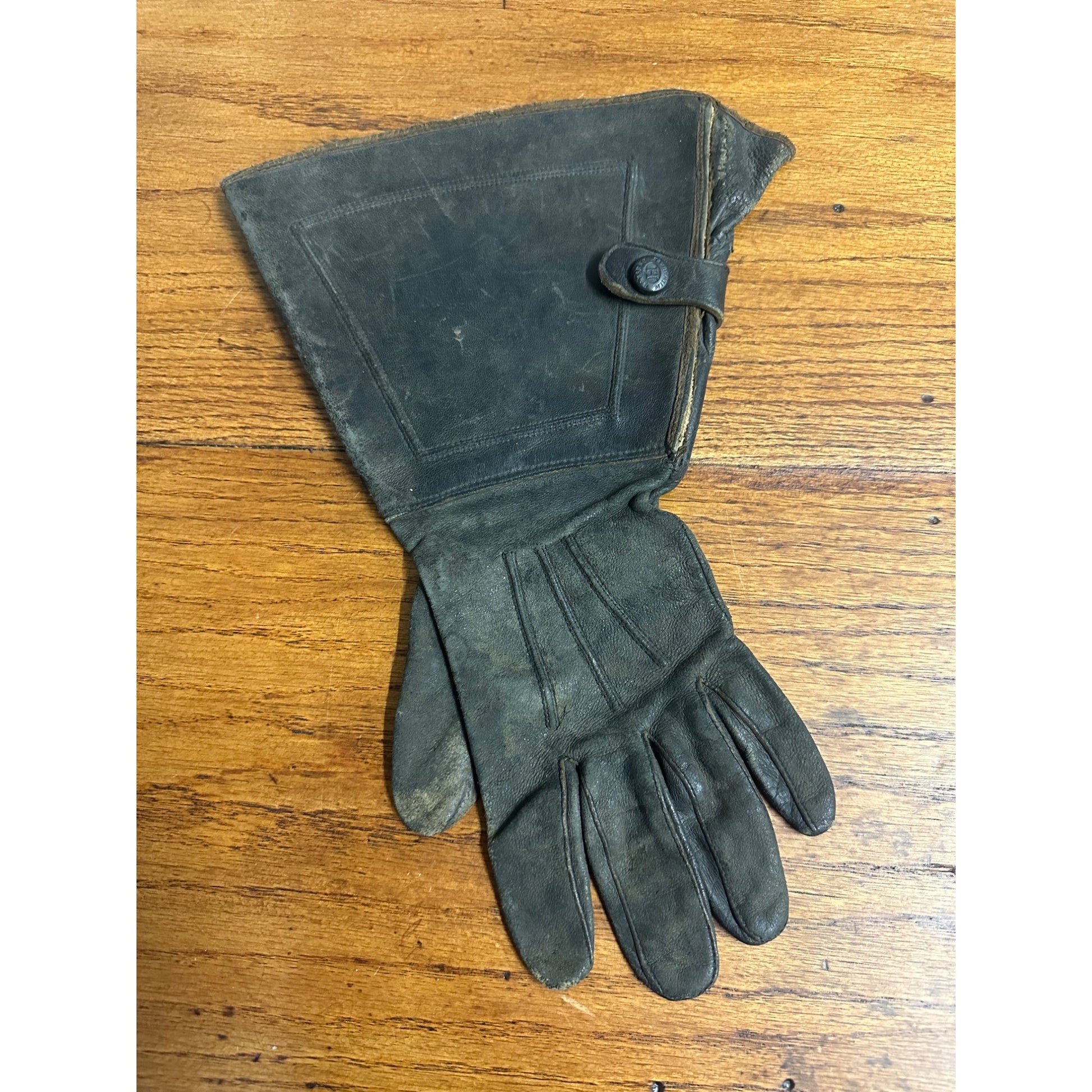 Vintage 1910s Hansen Co. Milwaukee Leather Motorcycle Gloves w/ Gauntlet Cuffs