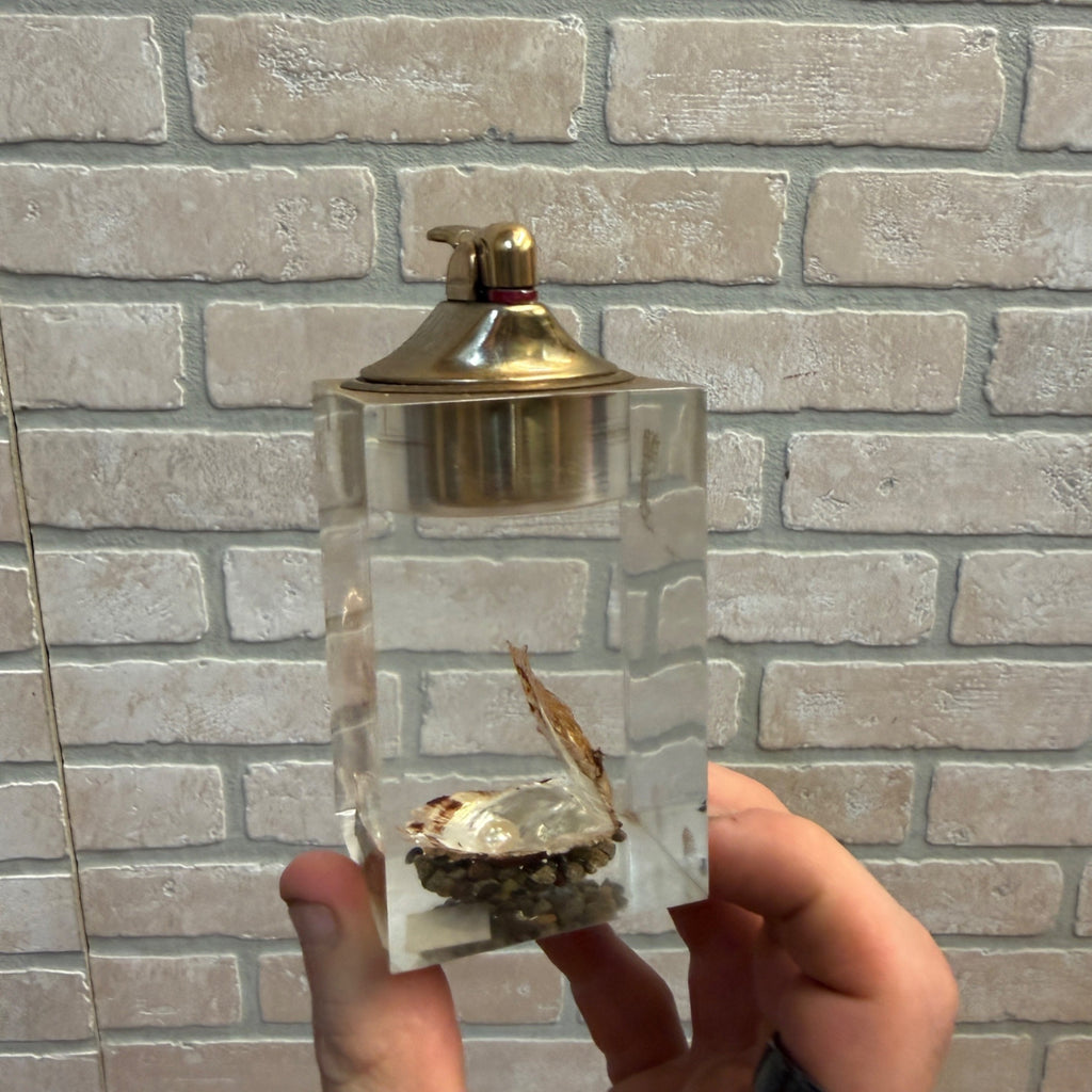 Vintage Clam W/ Pearl Shell On Stones Table Top Lighter Untested