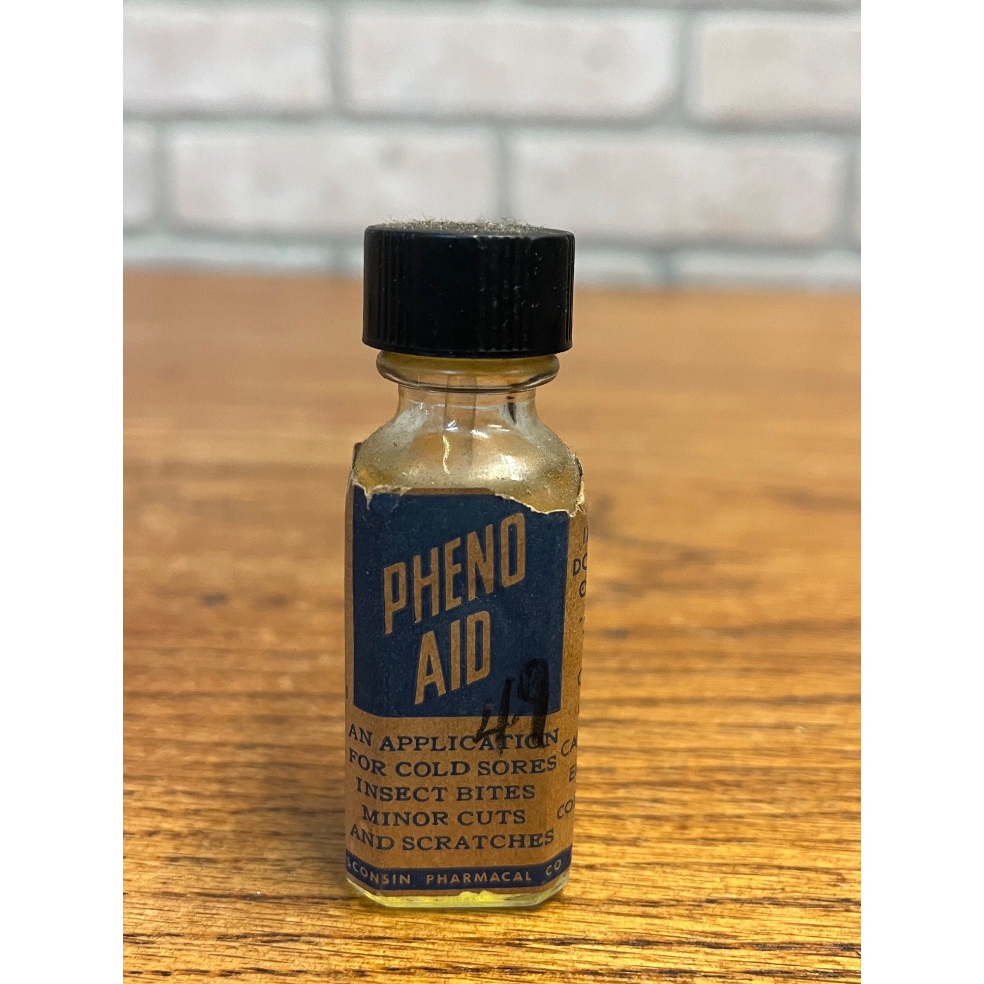 Vintage Pheno Aid Bottle Wisconsin Pharmacal Co Cold Sore Remedy Advertising