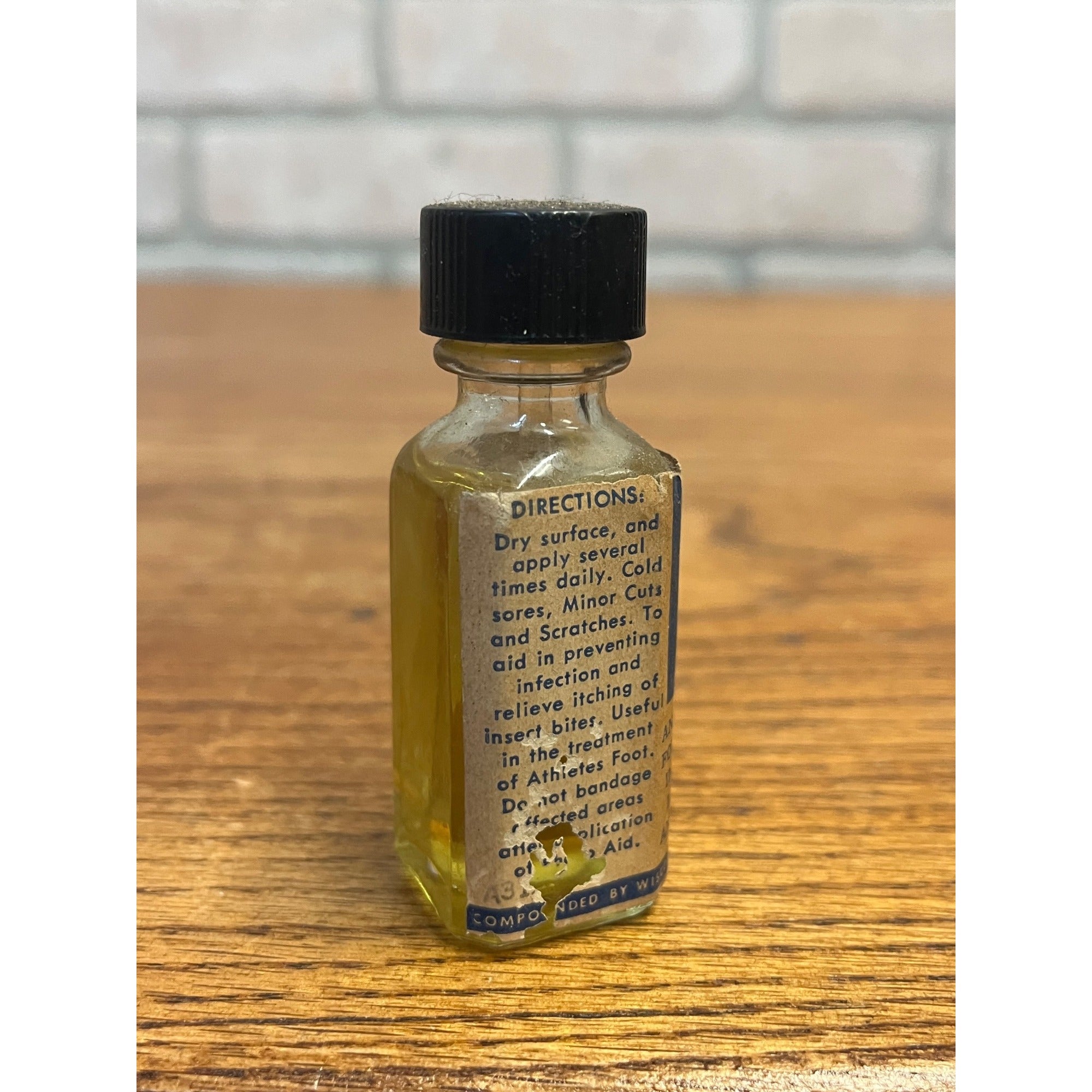 Vintage Pheno Aid Bottle Wisconsin Pharmacal Co Cold Sore Remedy Advertising