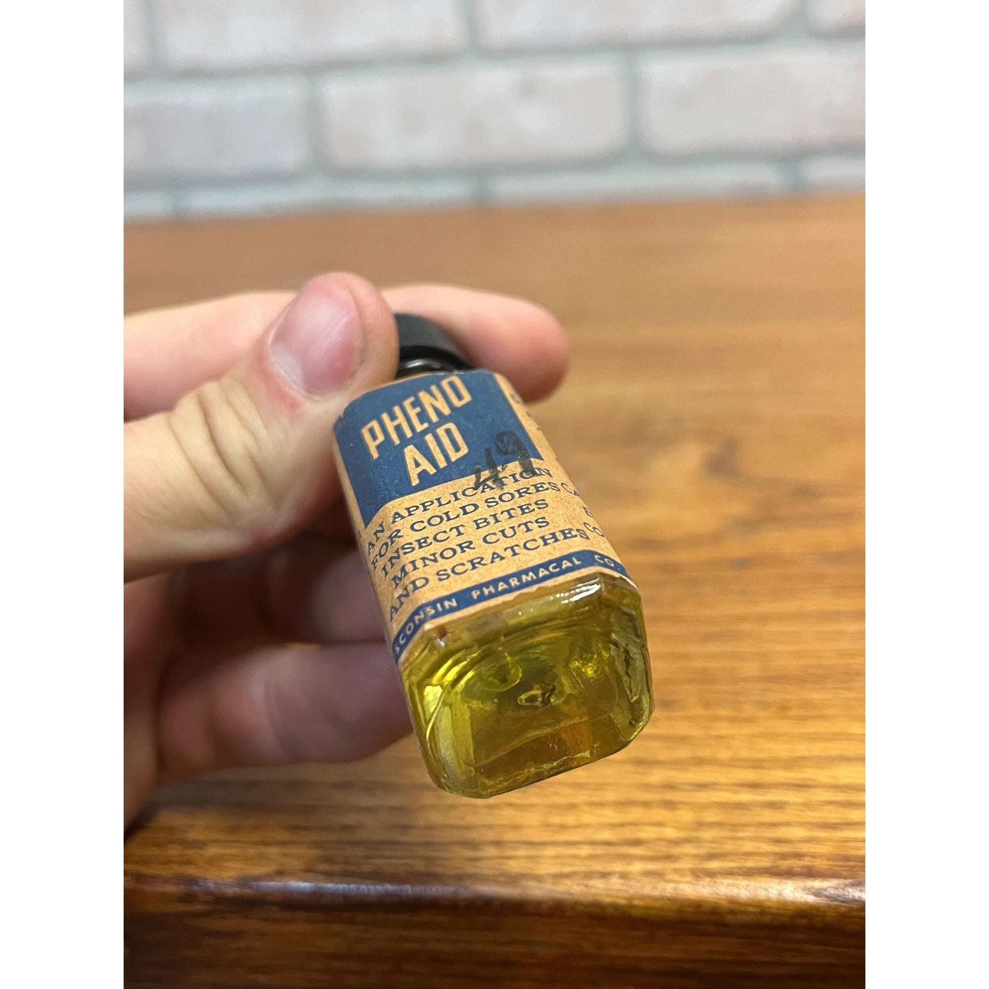 Vintage Pheno Aid Bottle Wisconsin Pharmacal Co Cold Sore Remedy Advertising