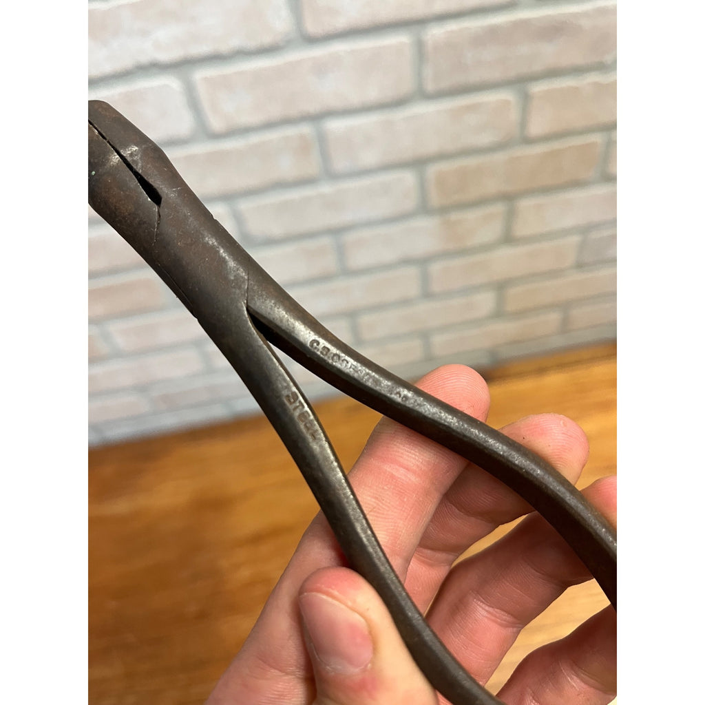 Vintage Unusual Uncommon C.S. Osborne 6 1/2" Square Nut Pliers Tool