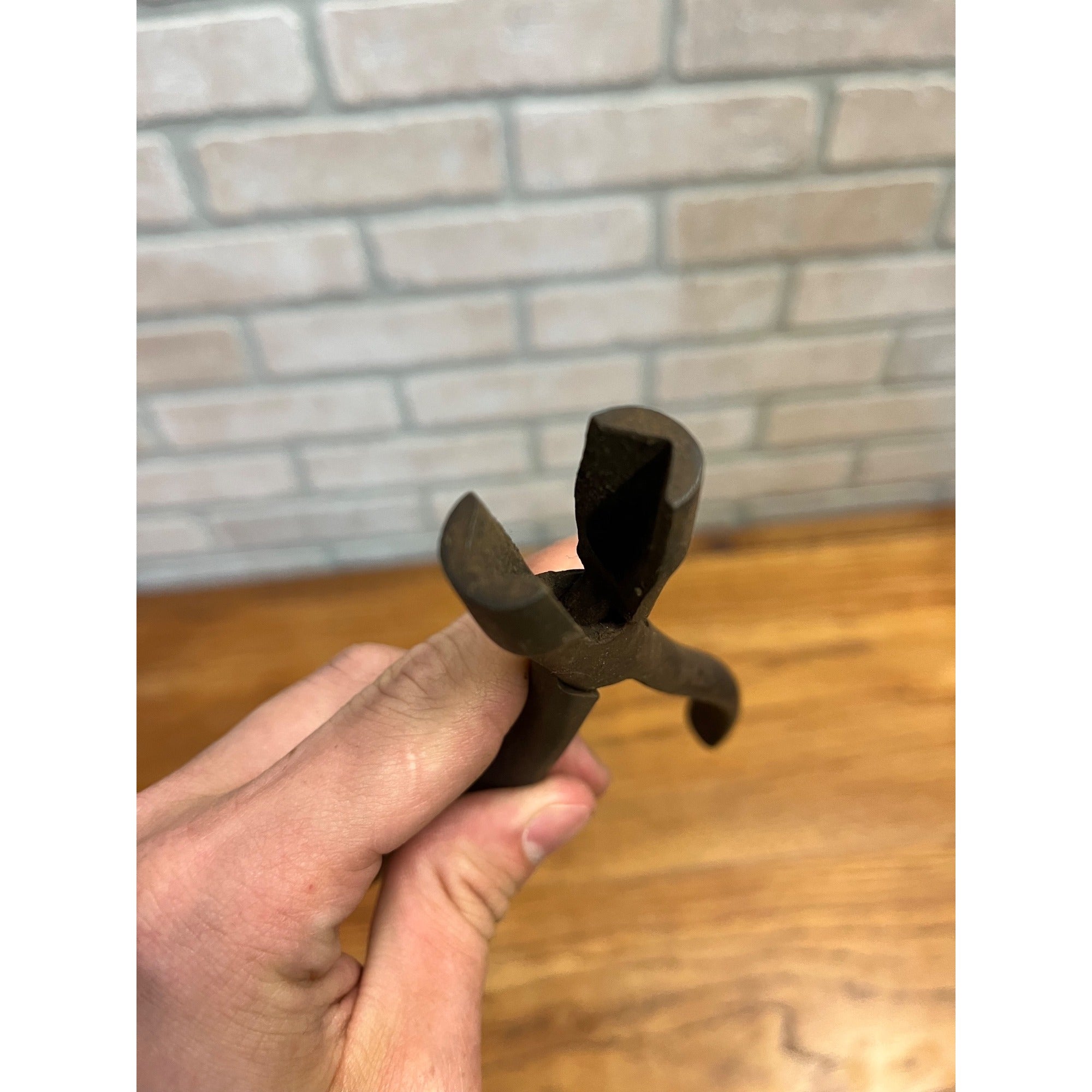 Vintage Unusual Uncommon C.S. Osborne 6 1/2" Square Nut Pliers Tool