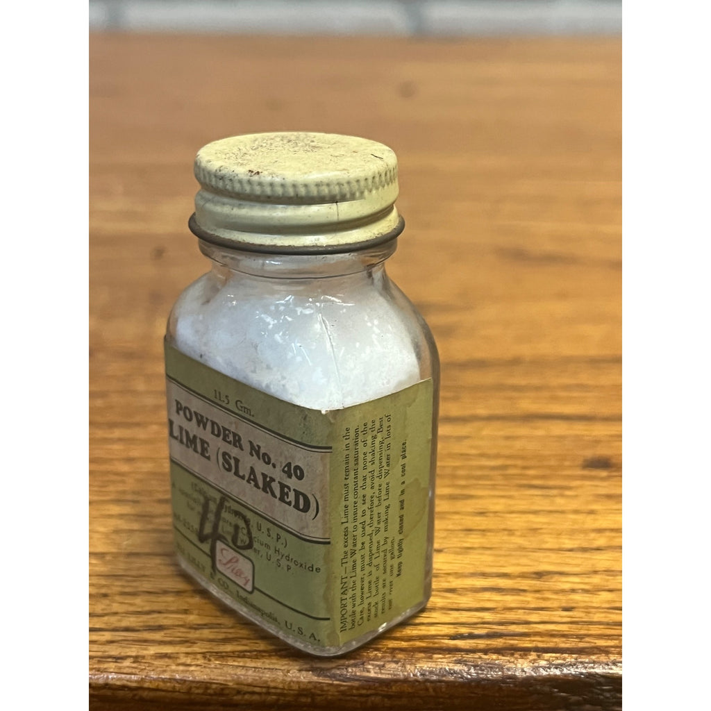 Vintage Eli Lilly Powder No 40 Lime Slaked USP Pharmacy Chemical Bottle Full