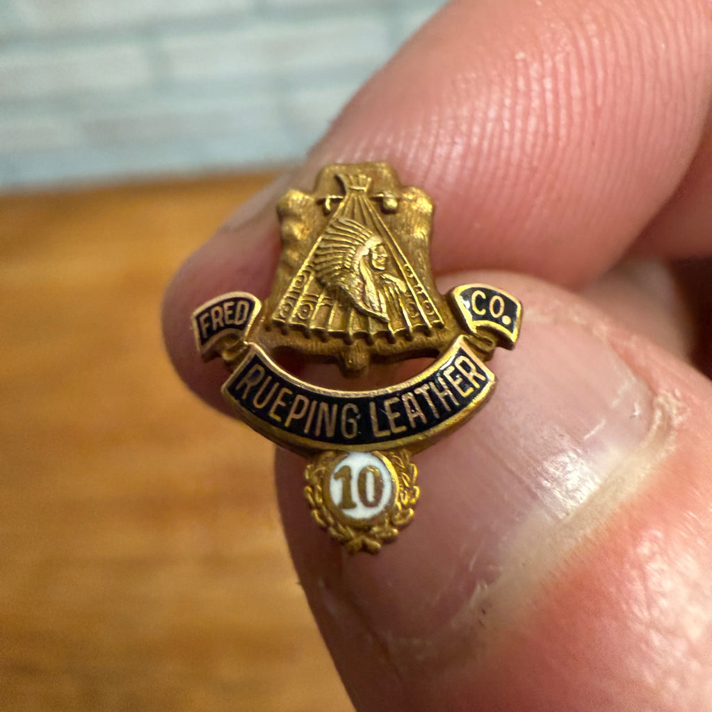 Vintage Fred Rueping Leather Co Employee 10 Years 10k Gold Filled Pin Award Wis