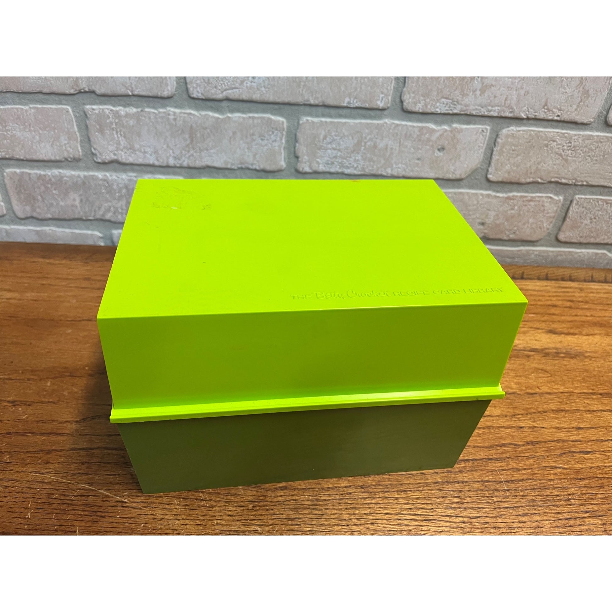 Vintage Betty Crocker Recipe Card Library Green Plastic Box w/ Cards MCM