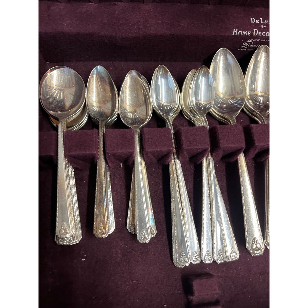 Vintage Oneida 1945 Prestige Plate Bordeaux Pattern Silverware Flatware 130pcs