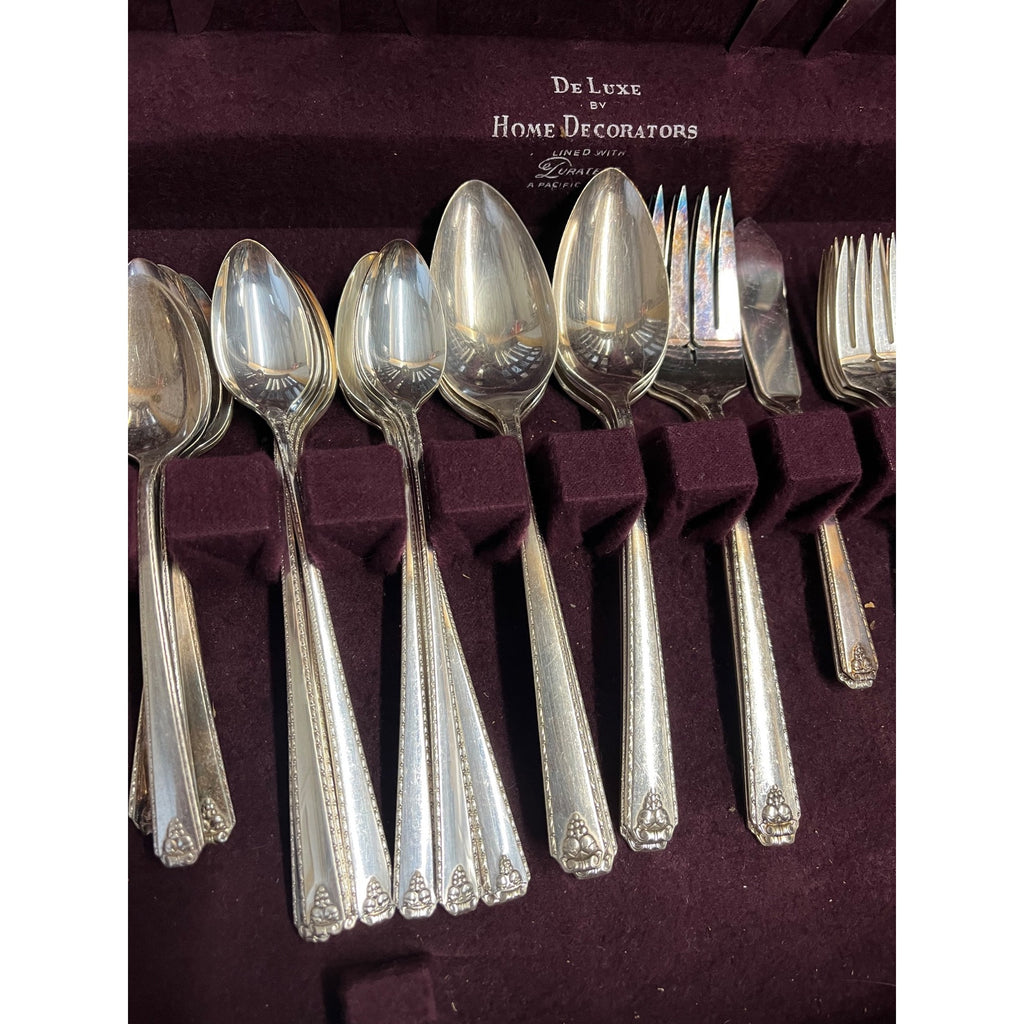 Vintage Oneida 1945 Prestige Plate Bordeaux Pattern Silverware Flatware 130pcs