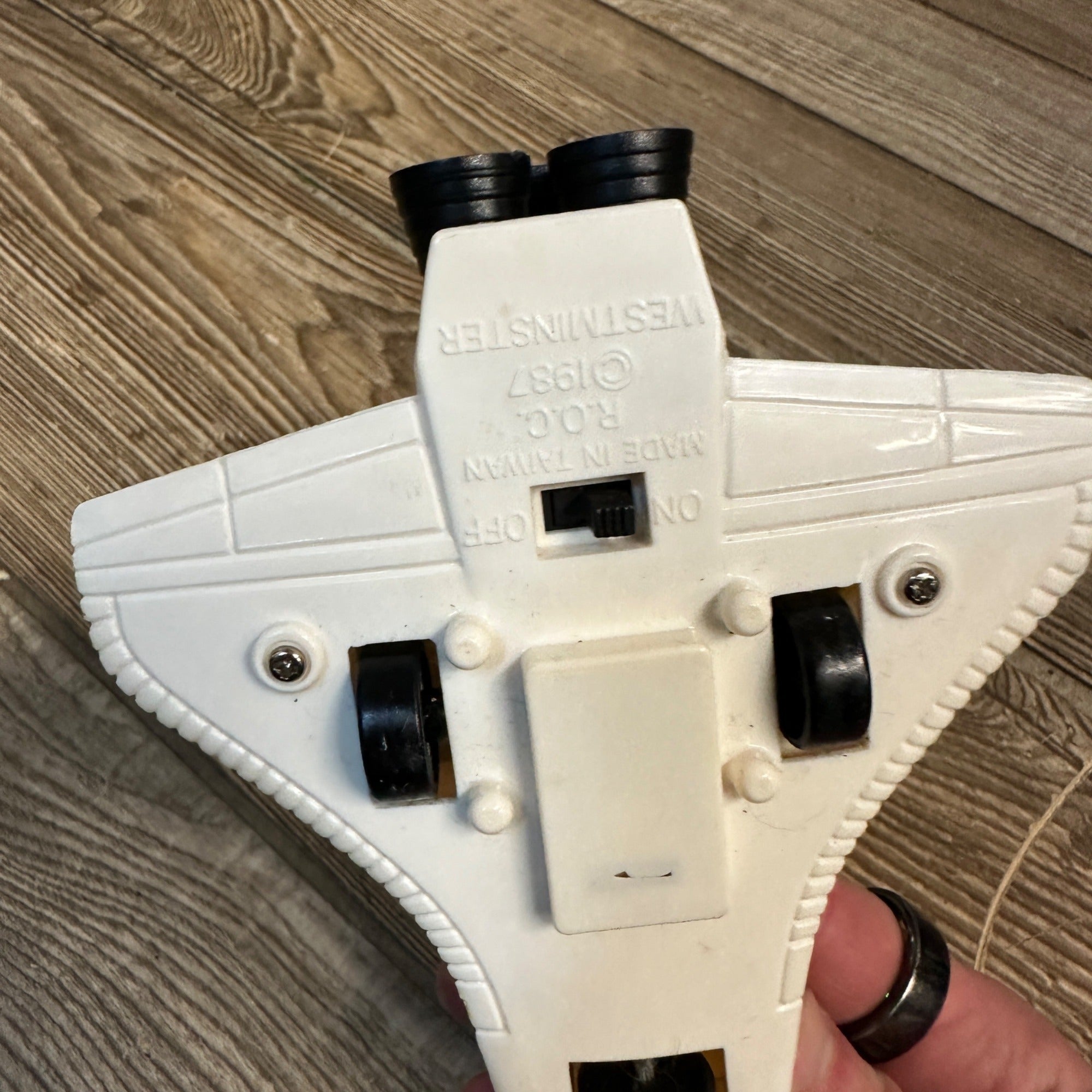 VINTAGE TOY SPACE SHUTTLE BATTERY WESTMINSTER R.O.C. MADE IN TAIWAN 1987