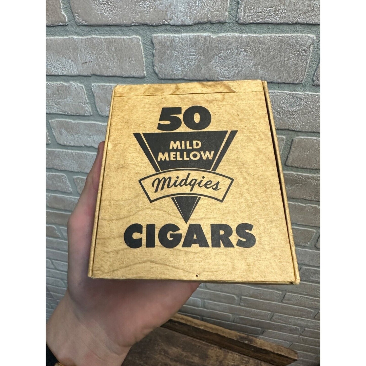 Vintage c1940s 50 Mild Yellow Midgies Cigars Cardboard Box Advertising