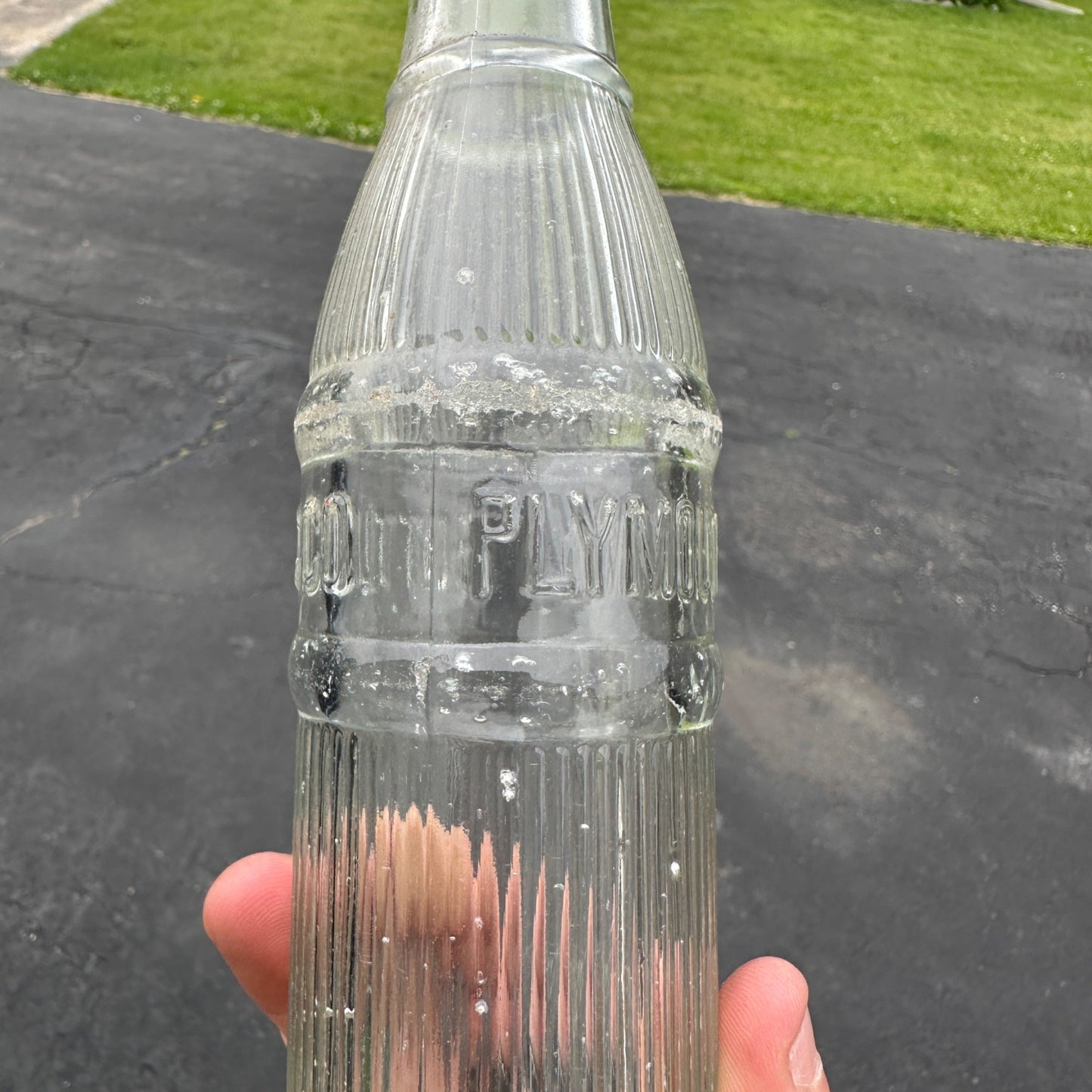 VINTAGE PLYMOUTH SPRINGS BOTTLING CO. 7oz WISCONSIN ART DECO RIBBED SODA