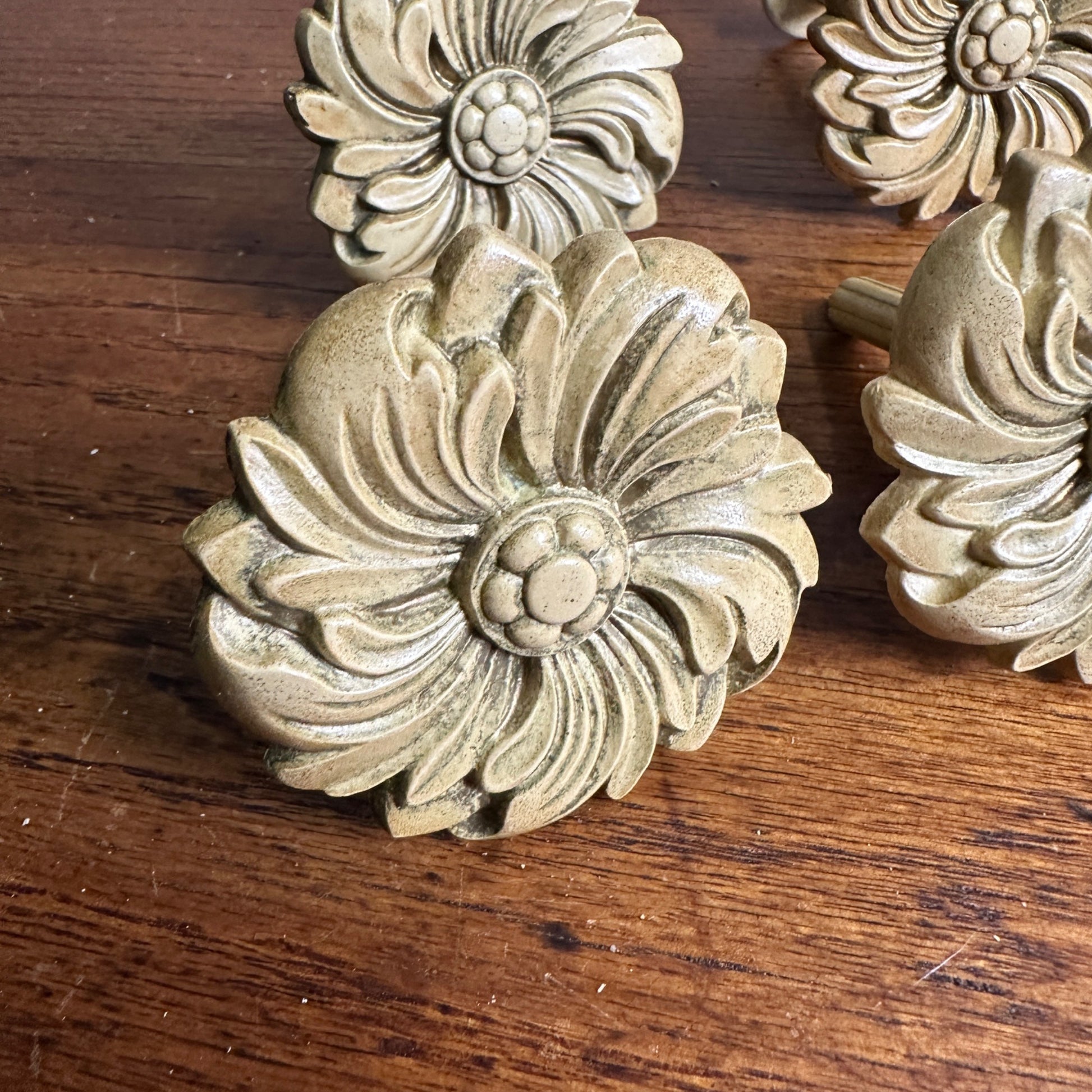 Vintage Kirsch Mid Century Plastic Flower Drawer Pulls Set of 4 Salvage