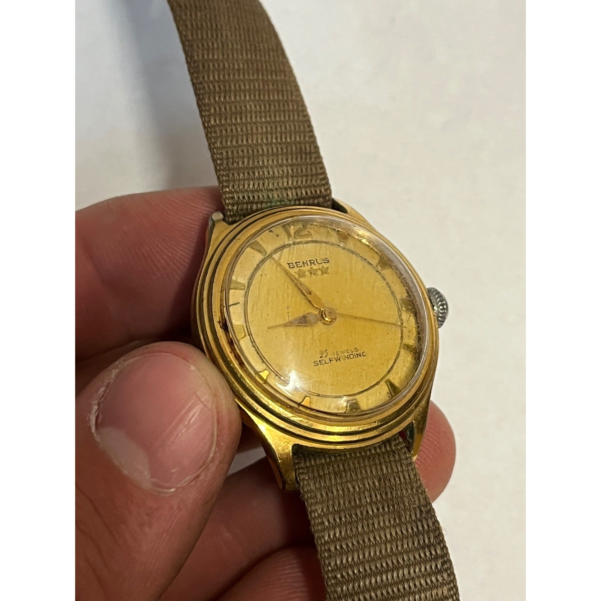 Vintage Benrus 25 Jewel Self Winding Men's Wrist Watch 3 Star Gold-Tone Running