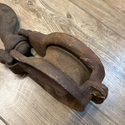 Vintage, Snatch Block, Pulley, WB Co Lockport NY #8 Anvil heavy duty 10"