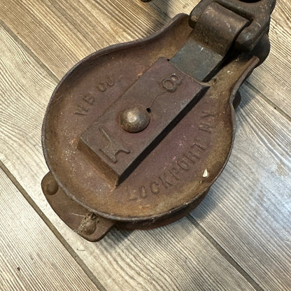 Vintage, Snatch Block, Pulley, WB Co Lockport NY #8 Anvil heavy duty 10"