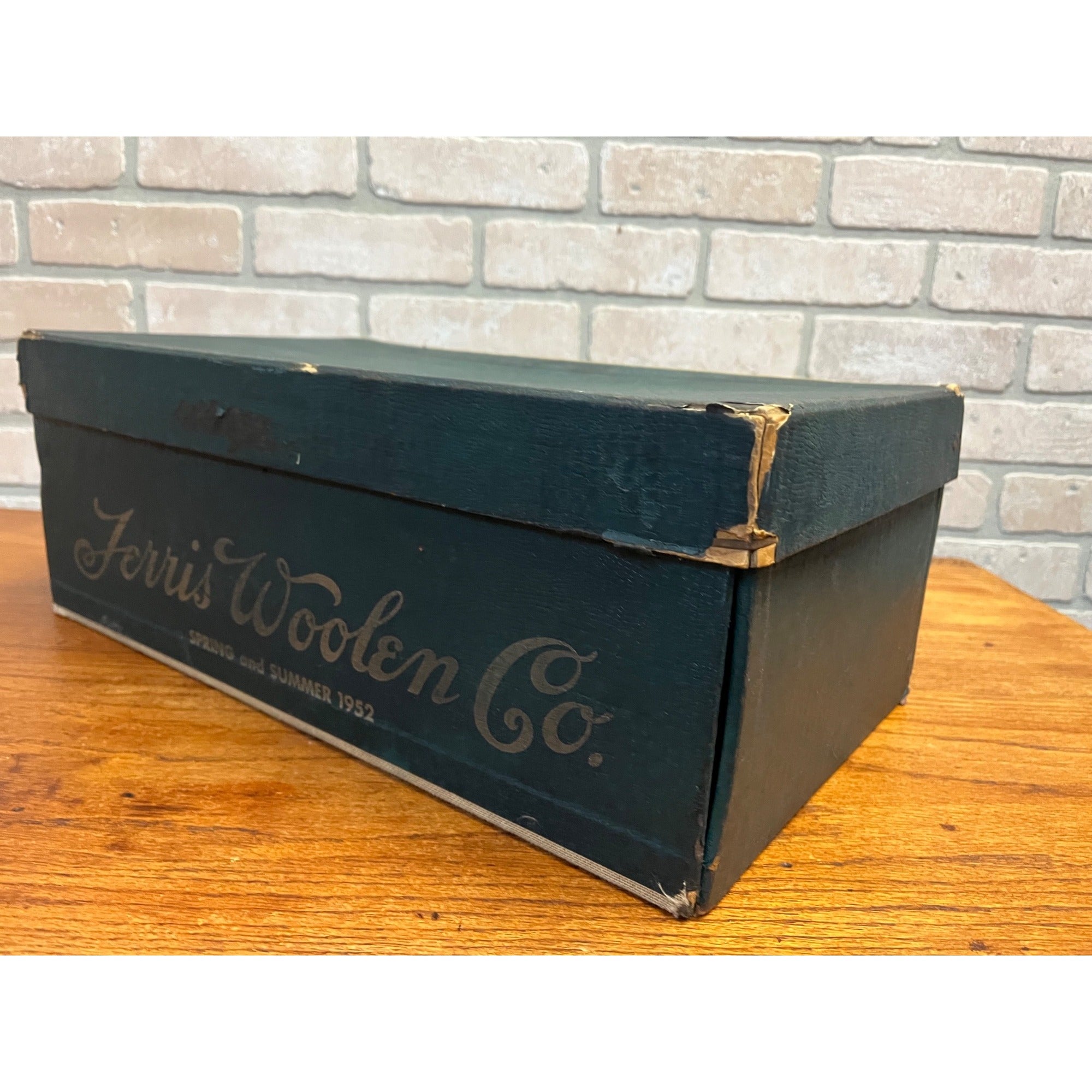 Vintage Ferris Woolen Co. Spring / Summer 1952 Advertising Store Display Box Chicago