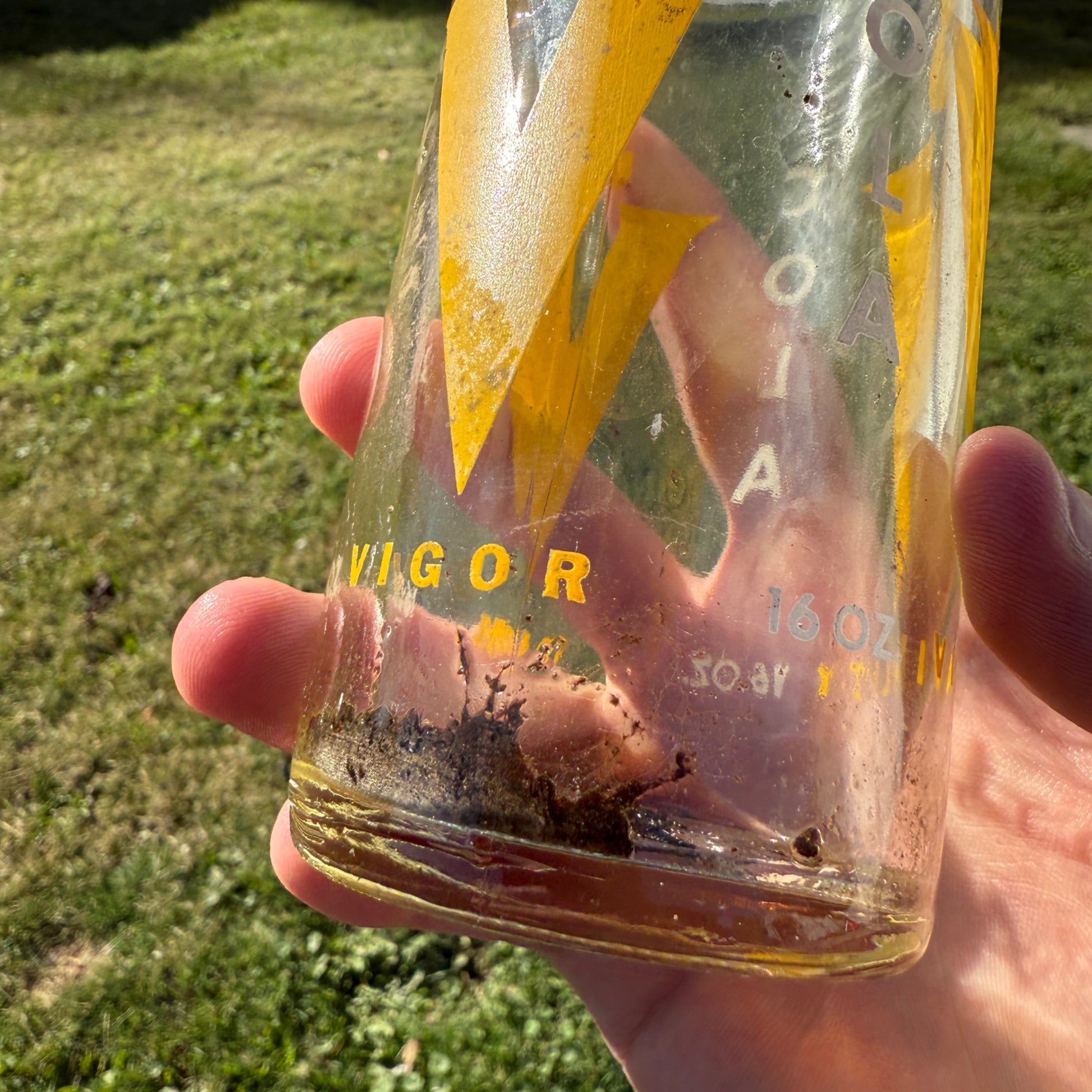 Vintage 3V 3-V Cola Soda Bottle ACL Yellow 16oz