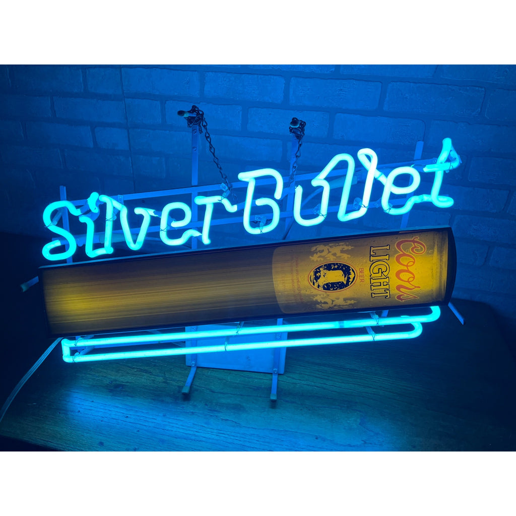 Vintage 1981 Coors Light Silver Bullet Flying Can Beer Lighted Bar Neon Sign