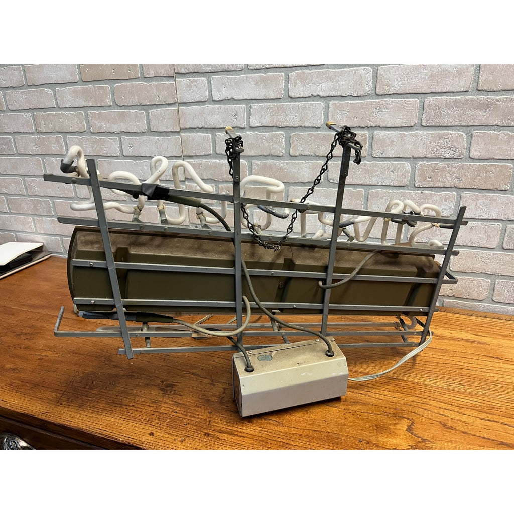 Vintage 1981 Coors Light Silver Bullet Flying Can Beer Lighted Bar Neon Sign