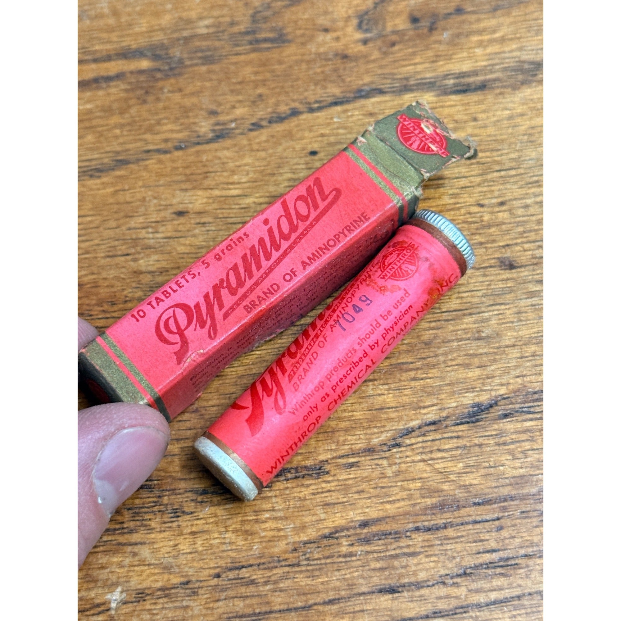 NOS Advertising Medicine Box & Tin Pyramidon Winthrop Chemical Co NY Windsor