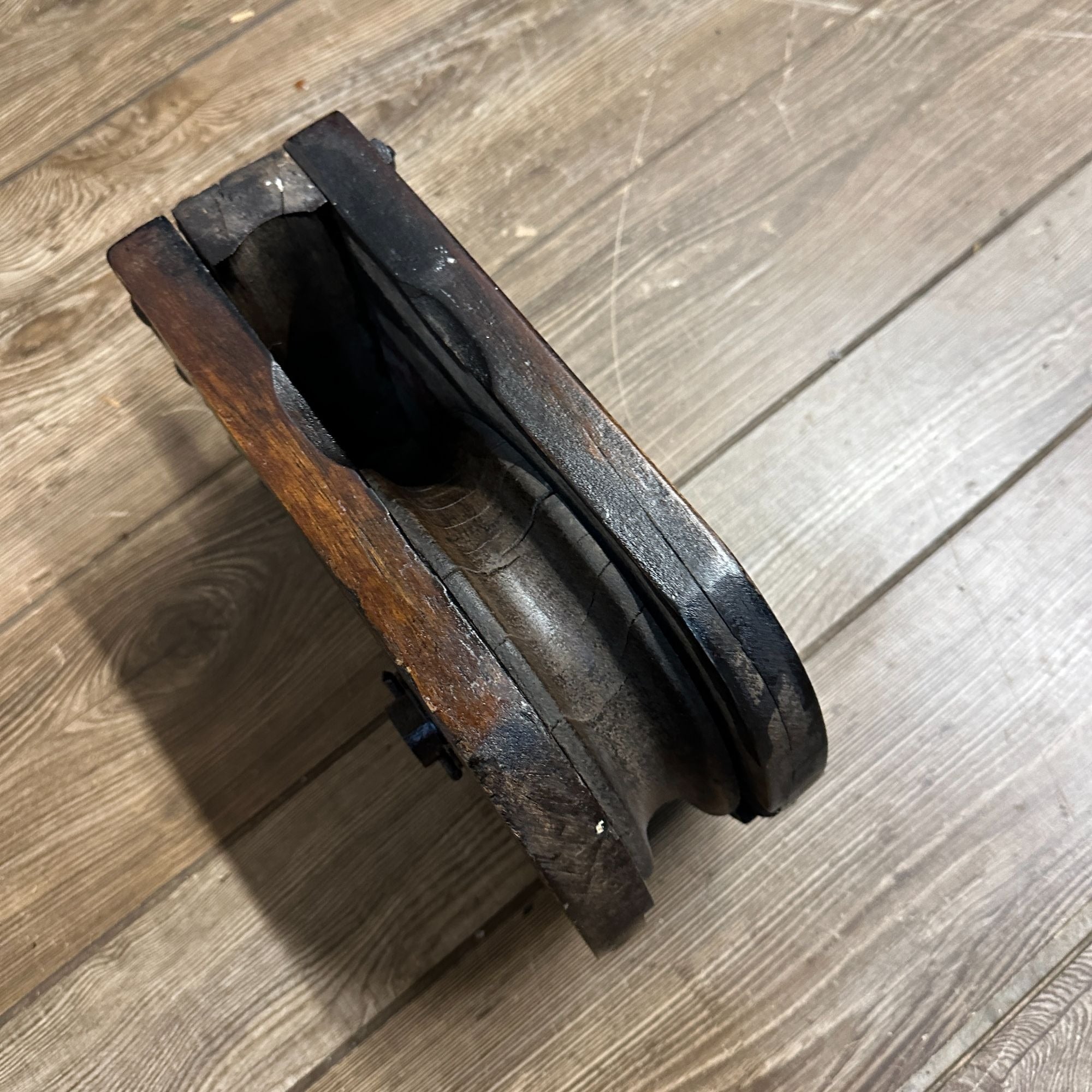ANTIQUE LARGE WOODEN BLOCK TACKLE PULLEY NAUTICAL INDUSTRIAL 11" X 7.5"