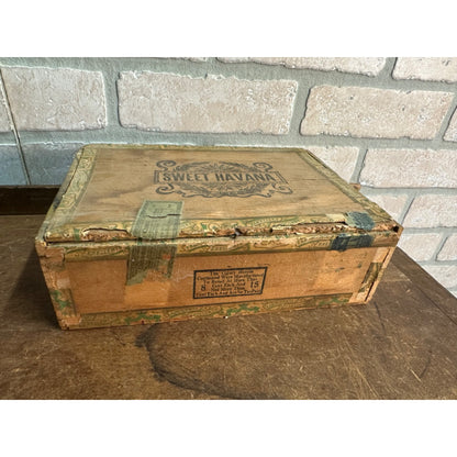 RARE Vintage 1900s Sweet Havana Wooden Cigar Box Robert Lill Manitowoc Wis