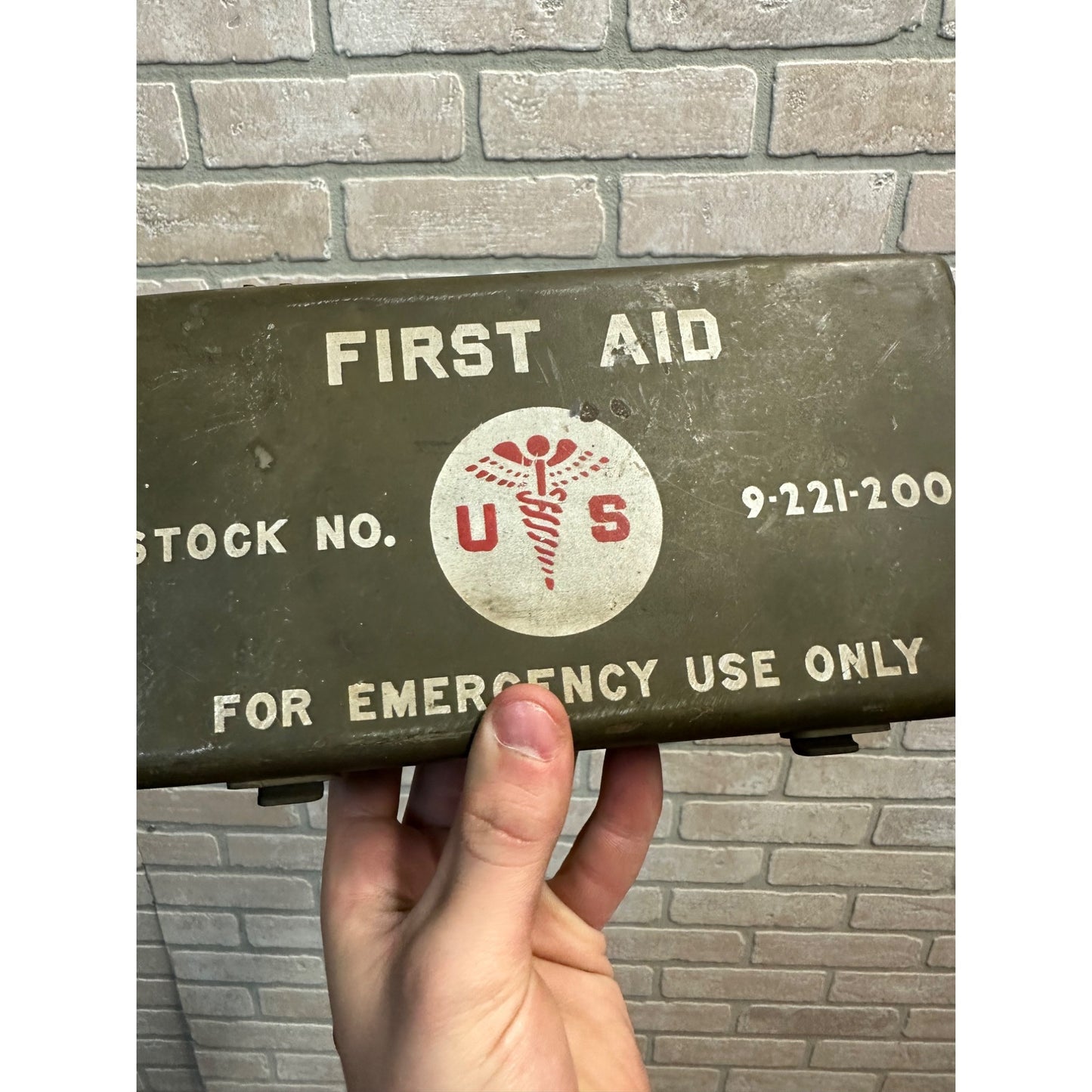 WW2 US ARMY JEEP VEHICLE EMERGENCY FIRST AID KIT METAL BOX MEDICAL EMPTY WWII