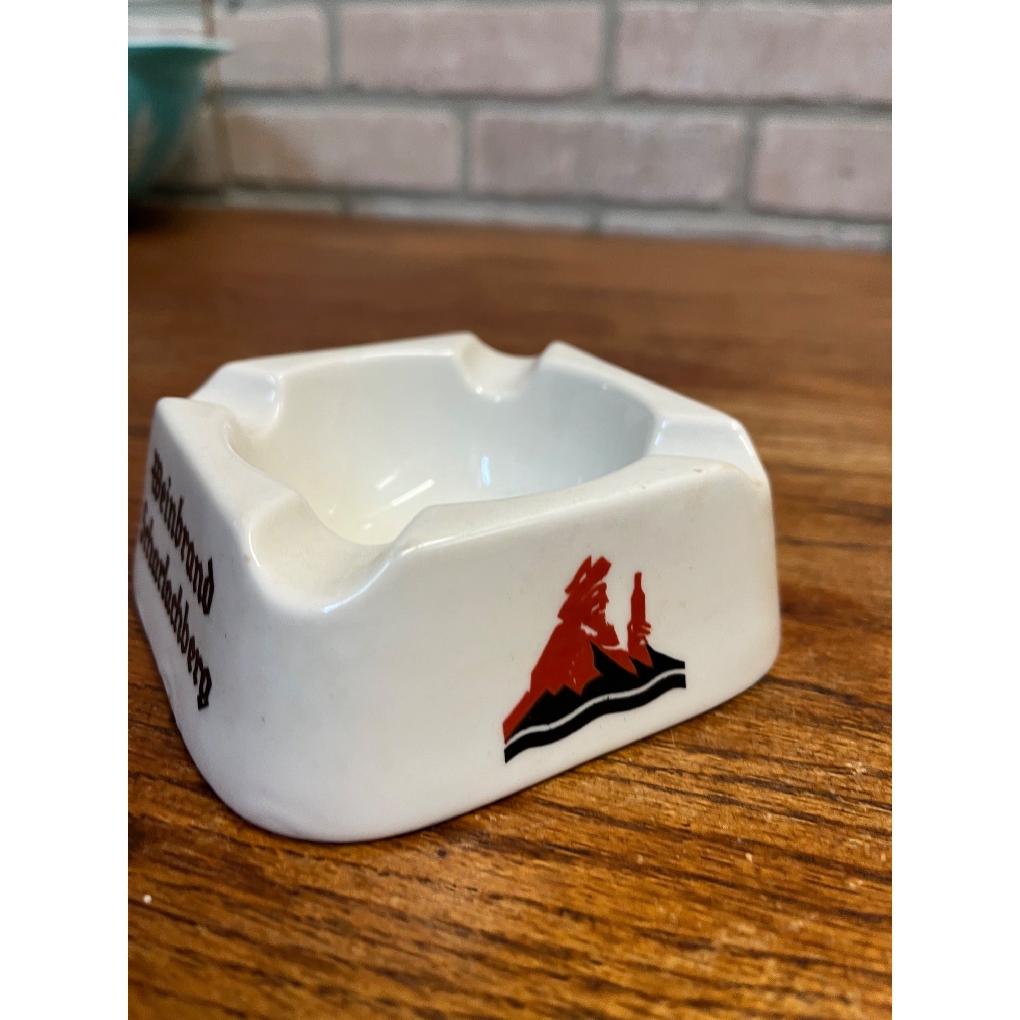 Vintage Scarlet Mountain German Wine Brandy Advertising Ceramic Ashtray Liquor
