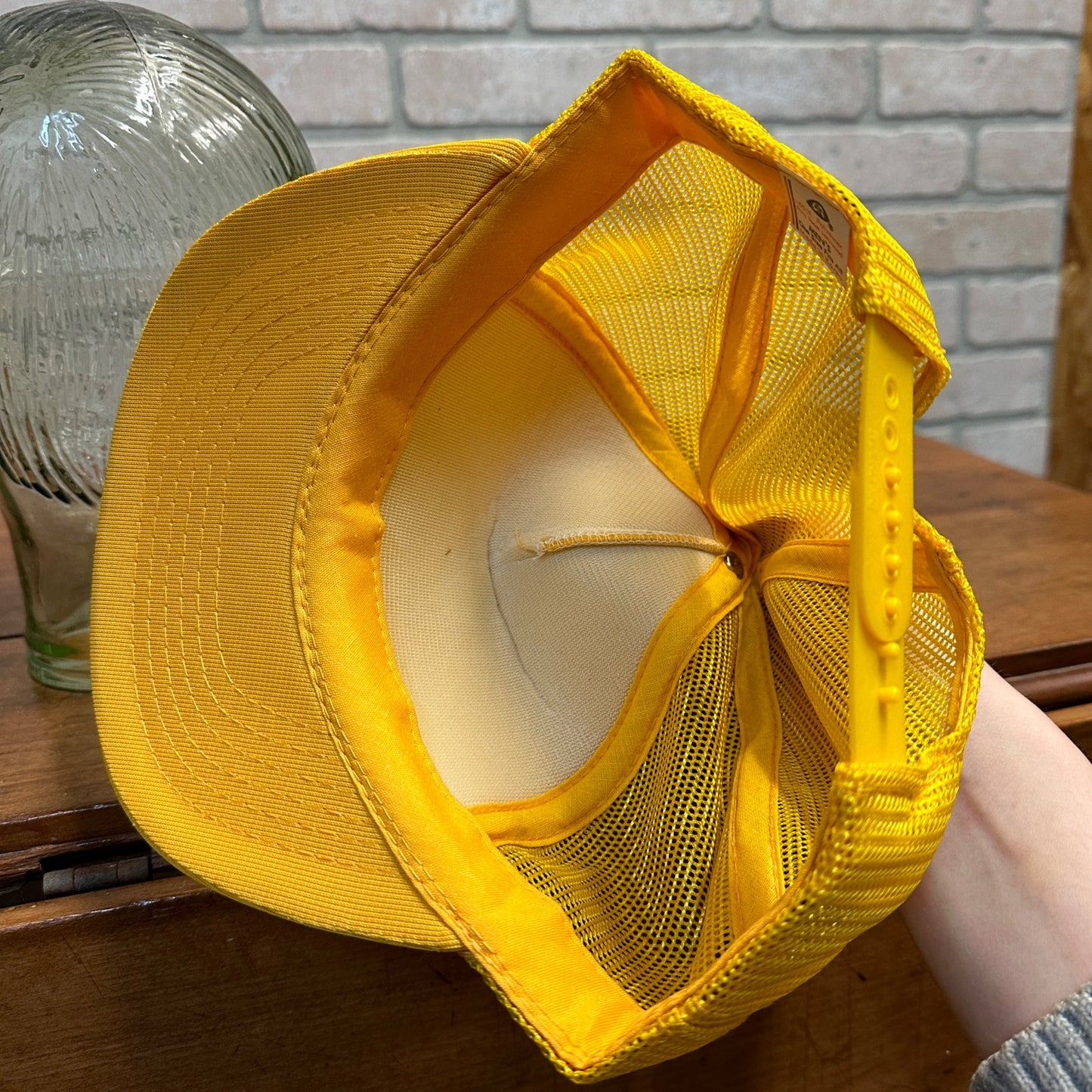 VINTAGE PRO HARDWARE CONSTRUCTION MEQUON WIS YELLOW RETRO SNAPBACK HAT MESH