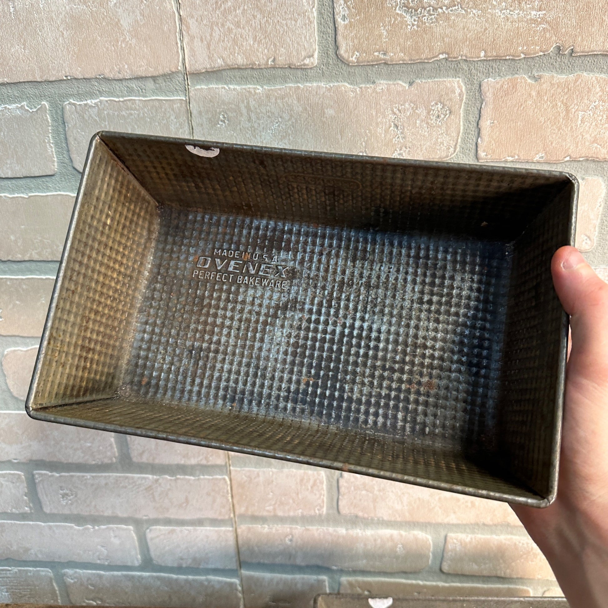 (3) Vintage Ovenex Cake Bread Pans Ekco 632, 47, 57 10" Kitchen decor  Tin