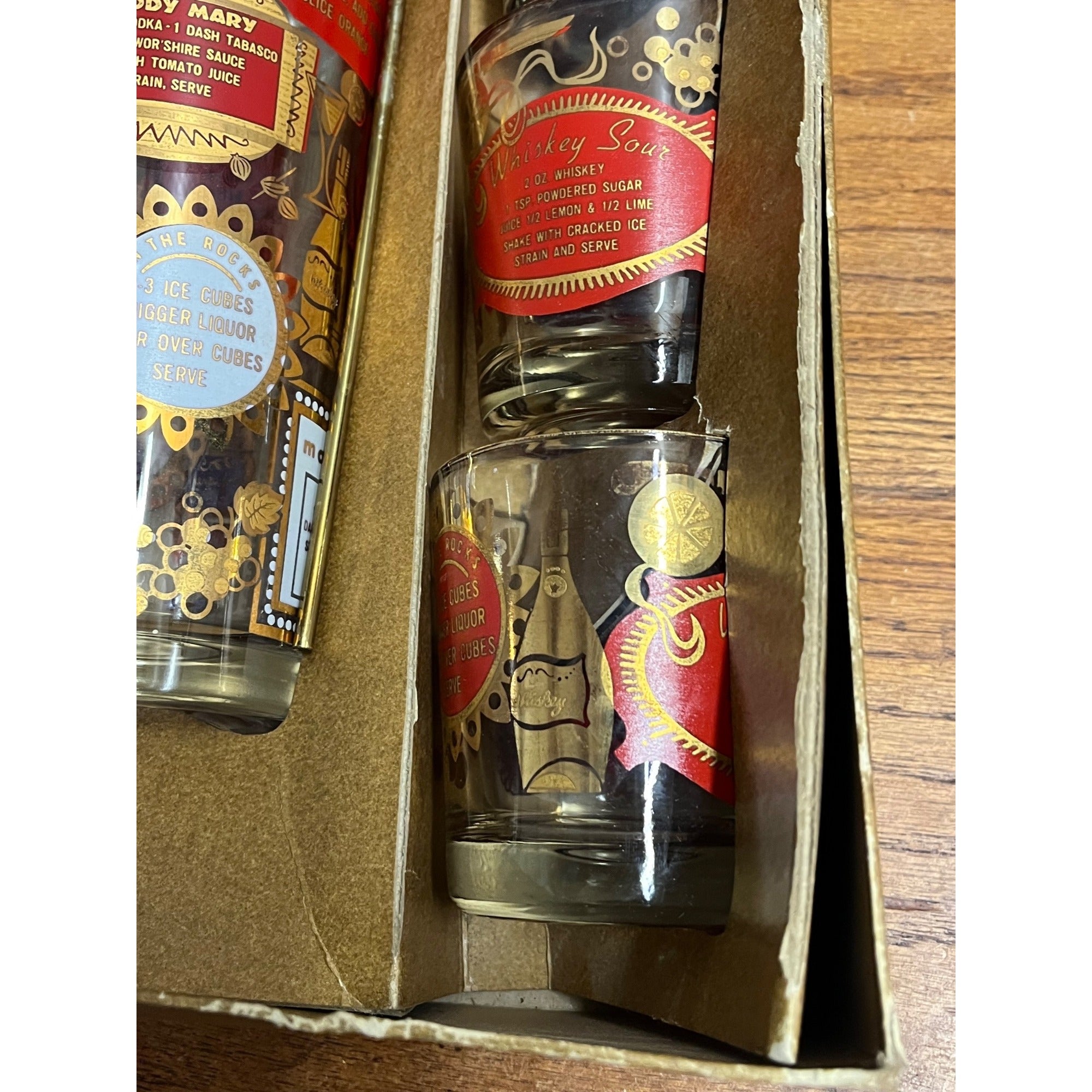 Vintage Jeannette Glass Company Recipe Cocktail Shaker & Glasses 9pc Red/Gold