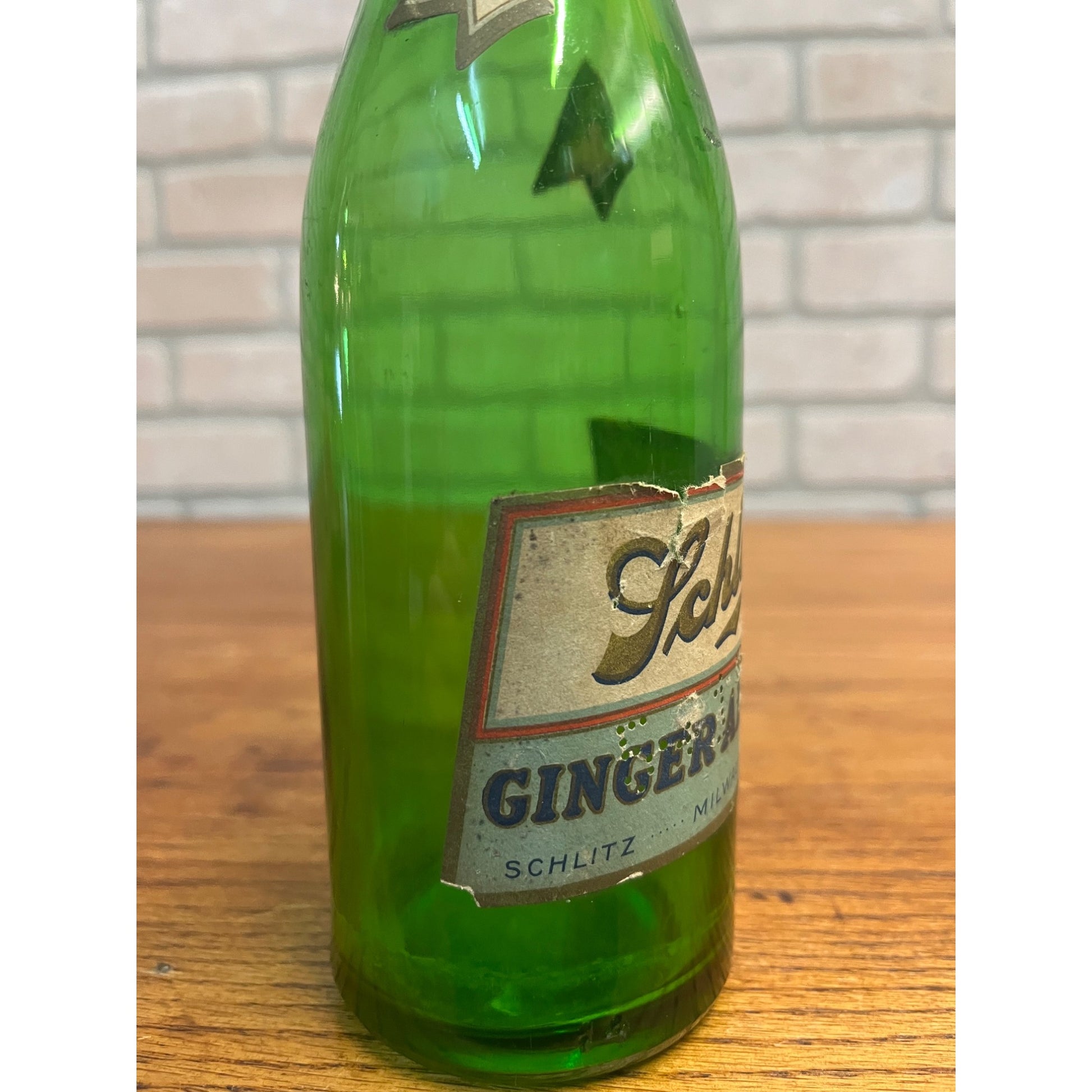 Vintage Schlitz Beer Ginger Ale Prohibition Soda Bottle Label Milwaukee WI 12oz