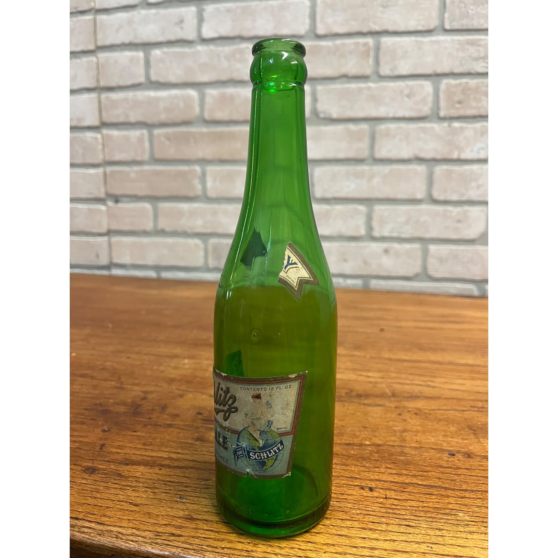 Vintage Schlitz Beer Ginger Ale Prohibition Soda Bottle Label Milwaukee WI 12oz