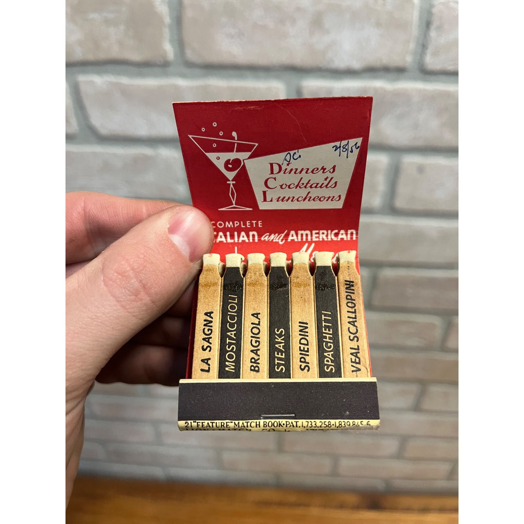 Mille's Michaelangelo Italian Restaurant Milwaukee Wis FULL Advertising Matchbook