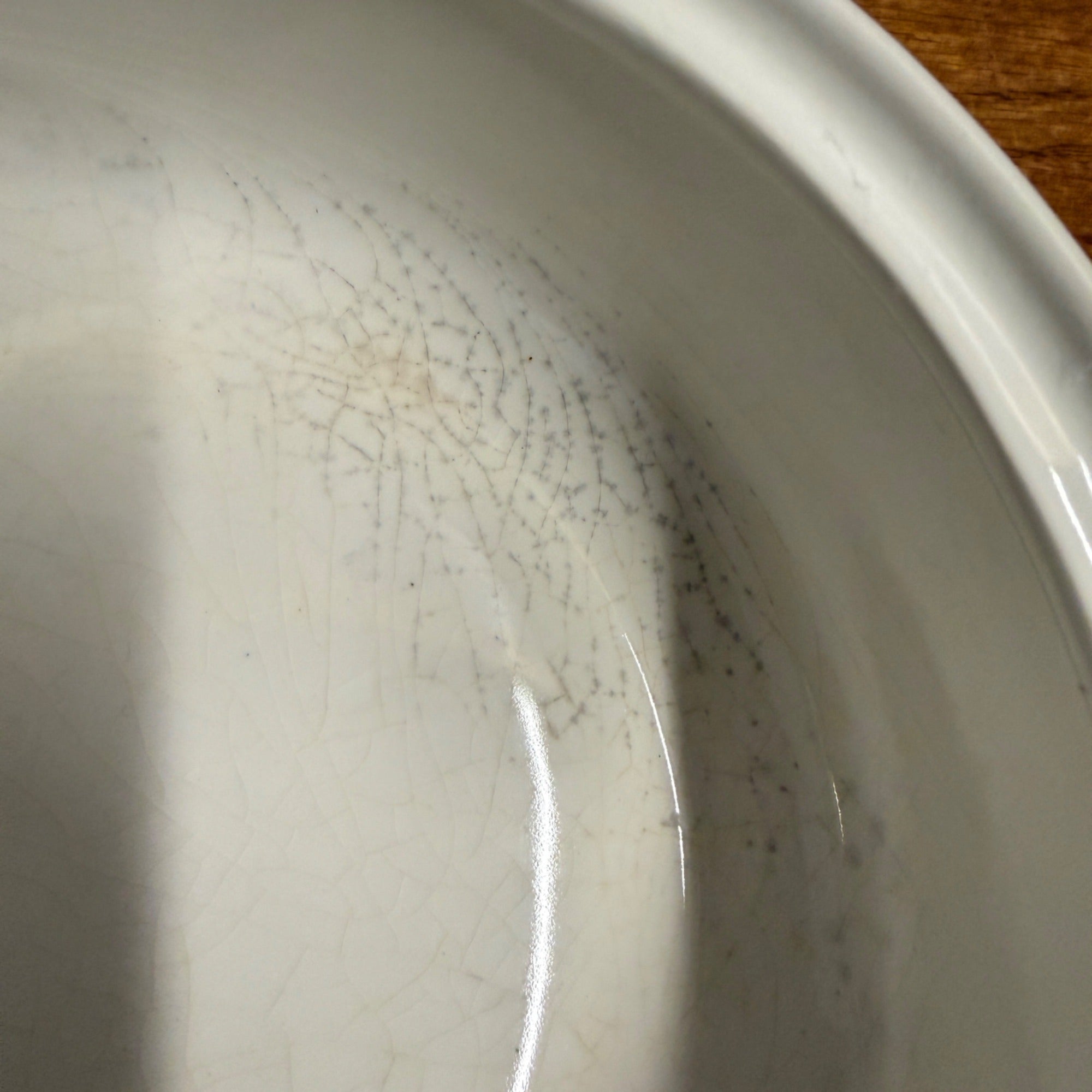 Vintage Currier and Ives by Royal China 1.25 QT Round Covered Casserole Dish