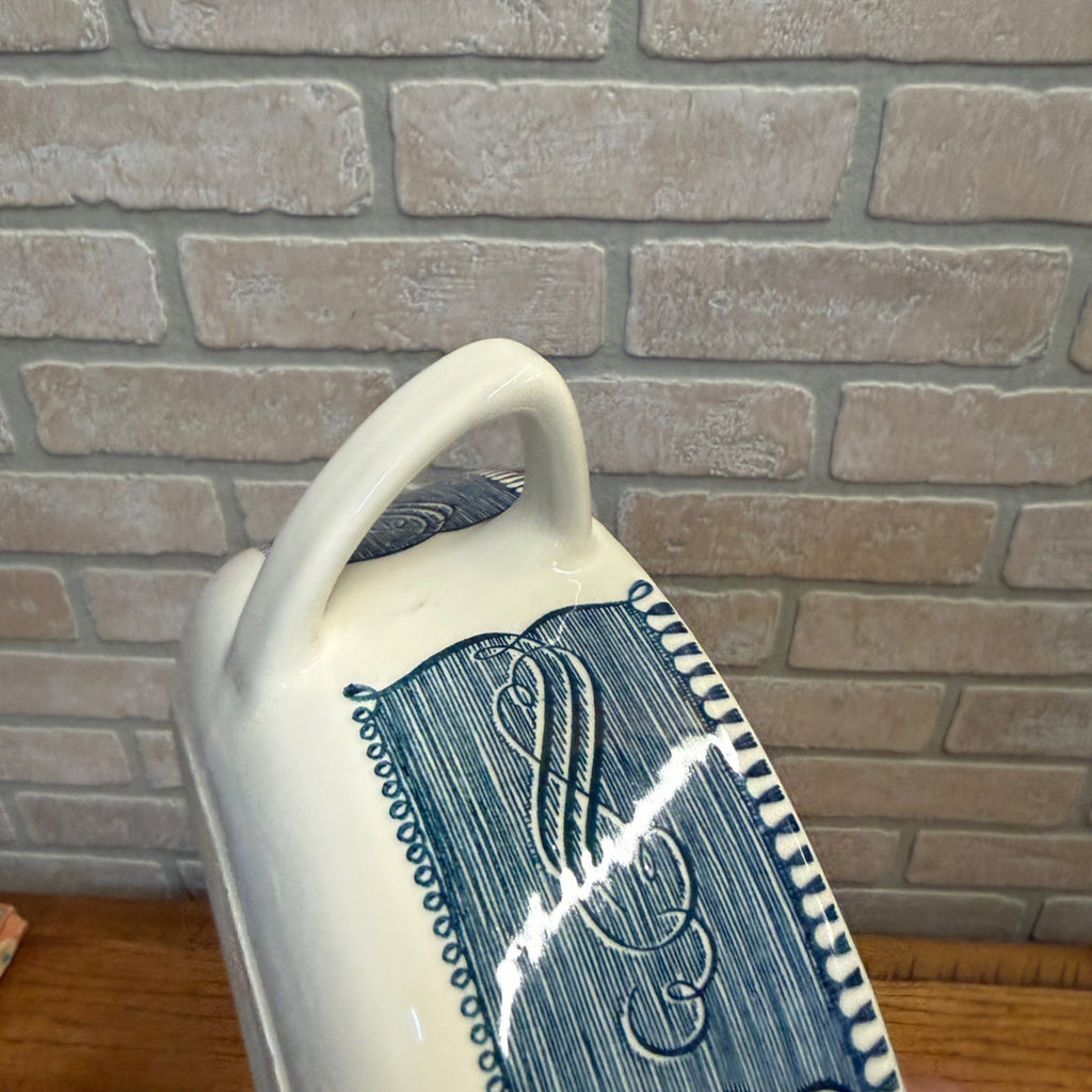 Vintage Currier and Ives by Royal China 1.25 QT Round Covered Casserole Dish