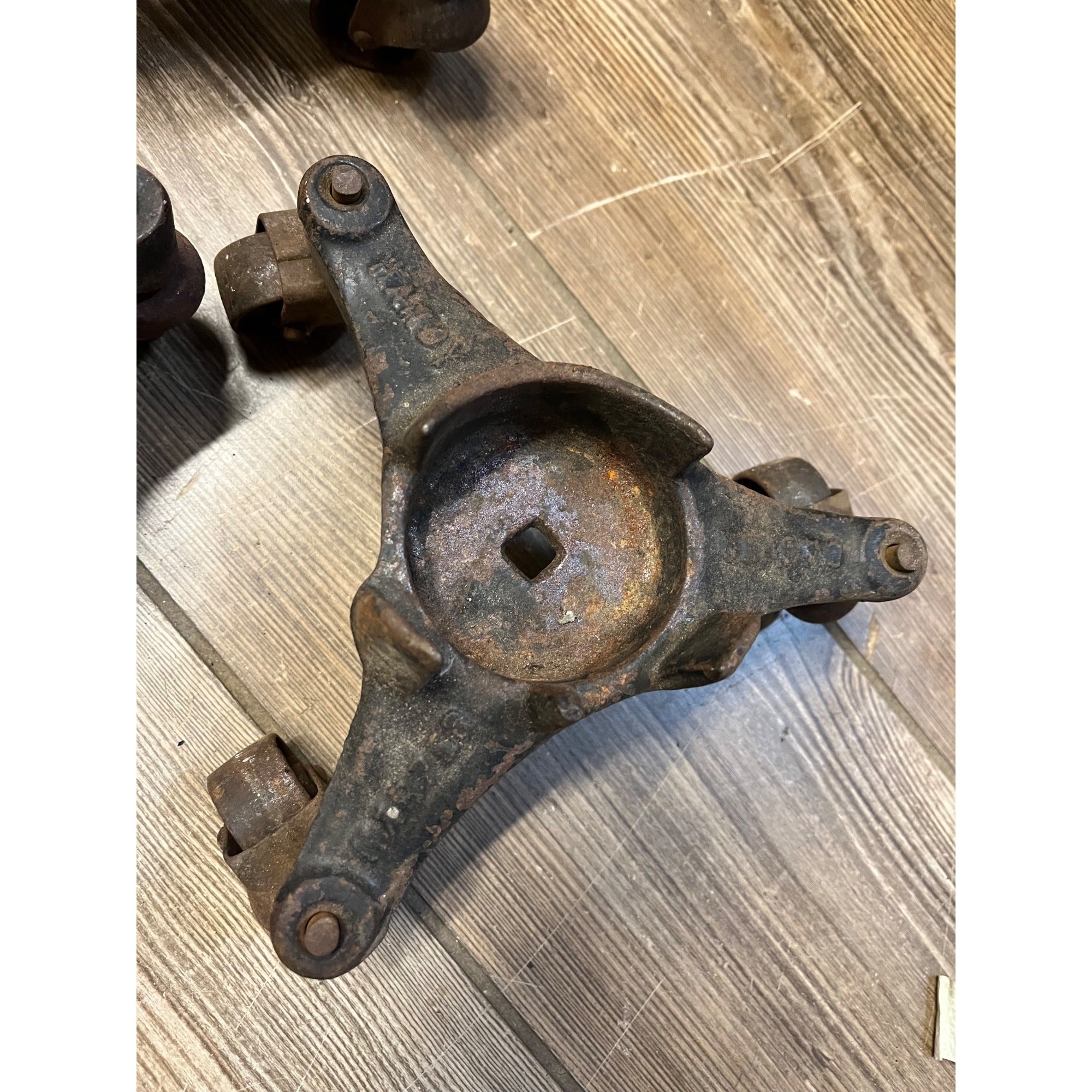 Antique Lot (3) Cast Iron 3 Wheel Swivel Caster Stove Movers Dolly Harper Stove+