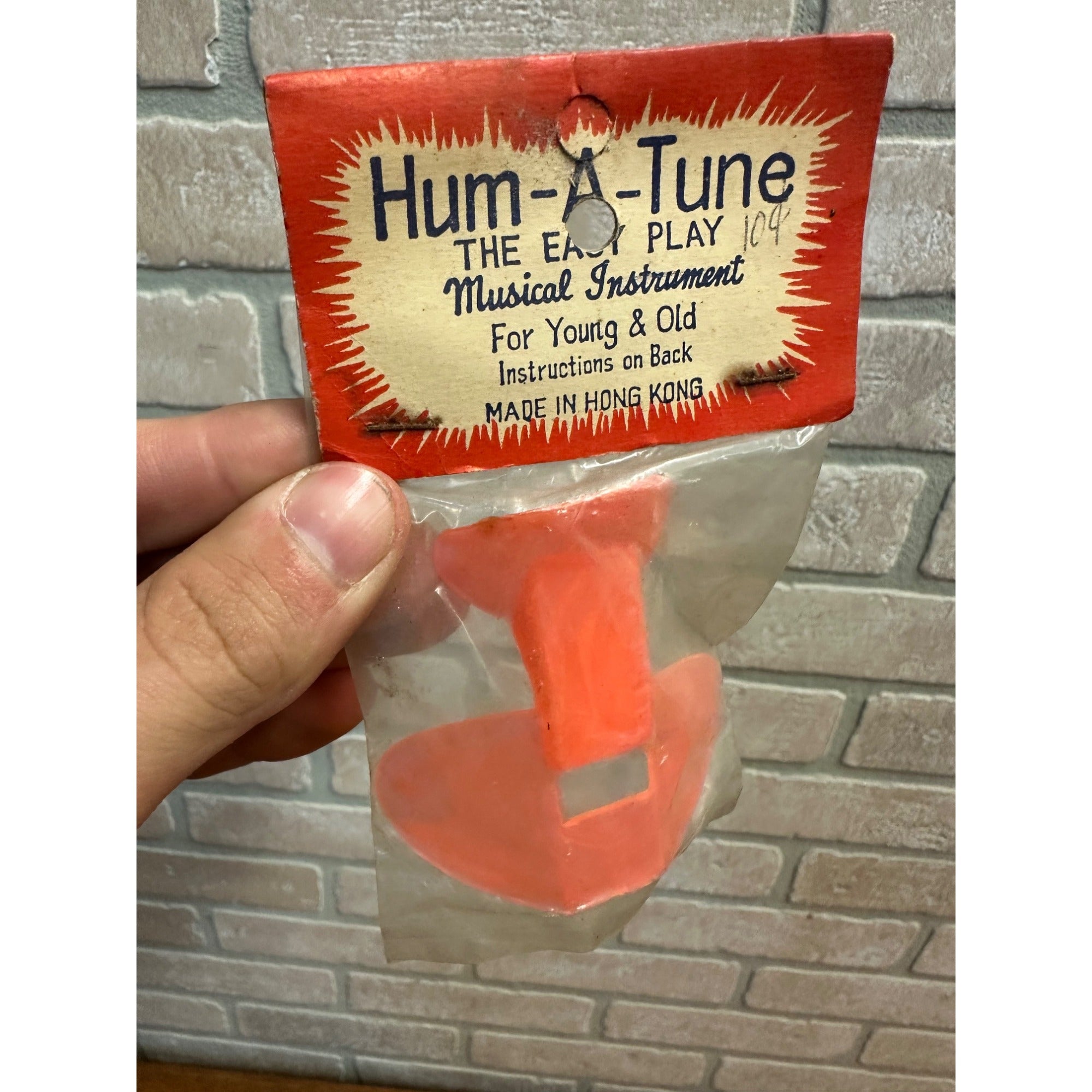 Vintage Hum-A-Tune Musical Instrument Mouthpiece Dime Store Toy NEW