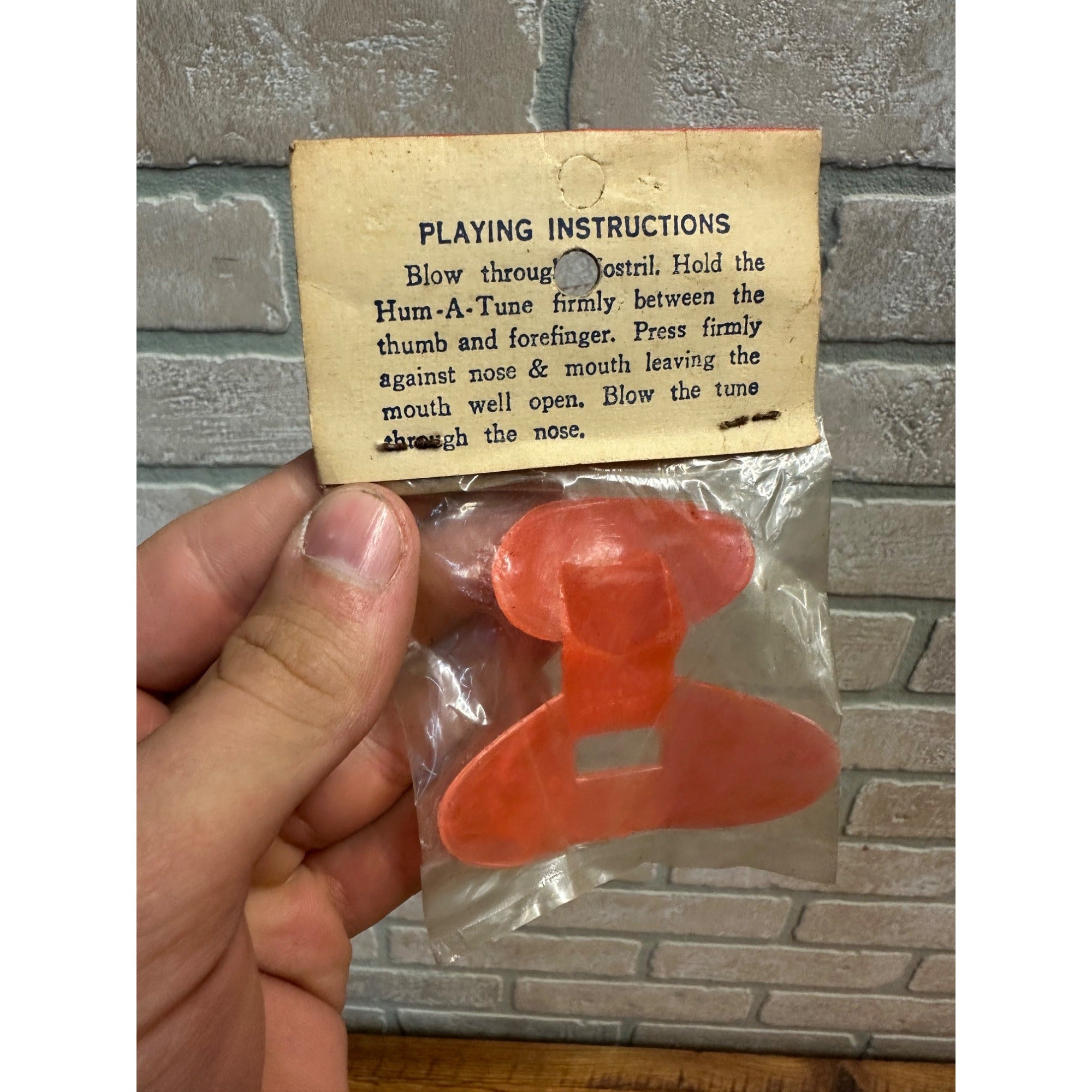 Vintage Hum-A-Tune Musical Instrument Mouthpiece Dime Store Toy NEW