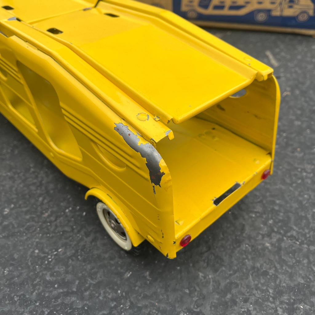 Vintage 1960s Tonka Car Hauler Semi Truck No. 840 w/ Box Pressed Steel Toy