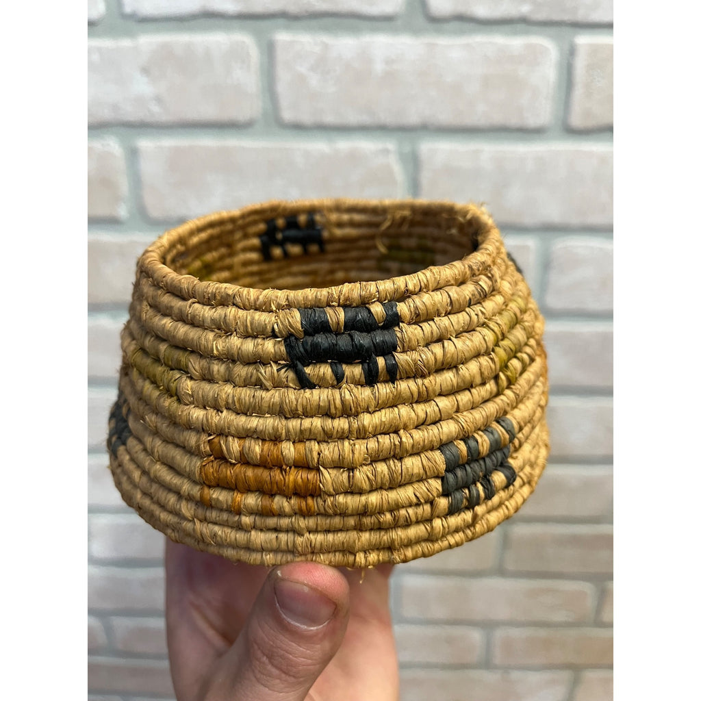 Vintage Handmade African Raffia Coil Basket Tribal Woven Small Bowl 5.25"