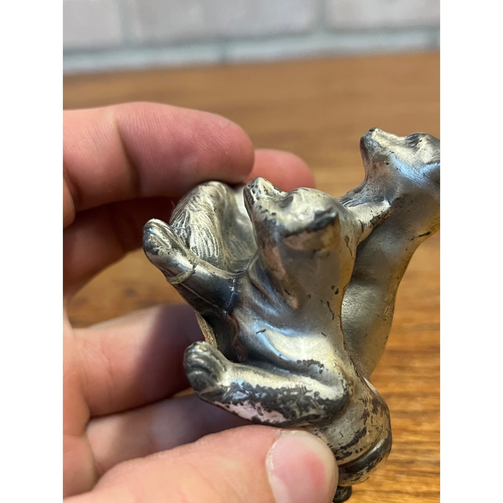 Vintage Jennings Bros. Cast Bronze 3 Fox Cubs Small Figurine Paperweight As-Is