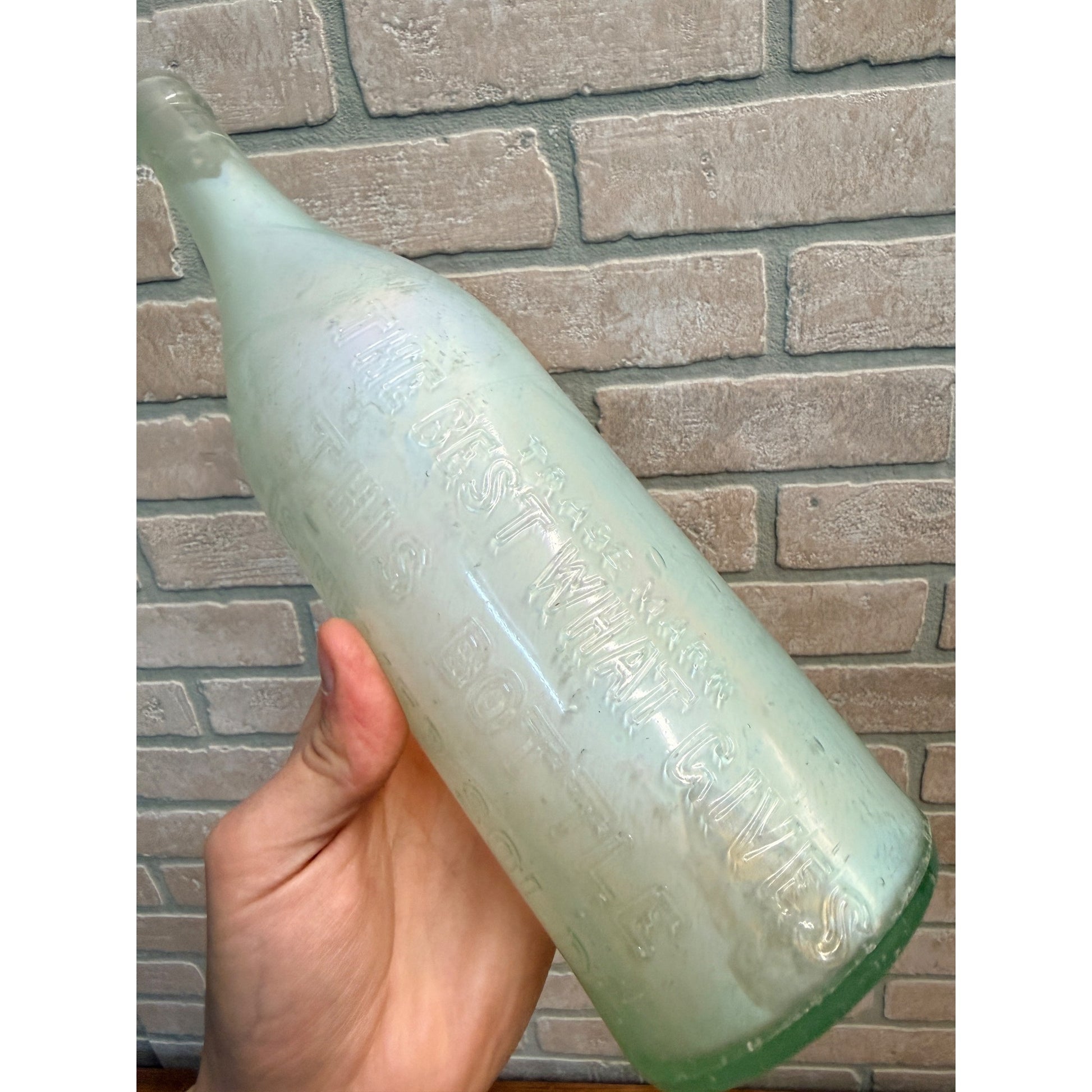 Early John Graf Quart Crown Top Milwaukee WIS Wi Aqua Soda Bottle