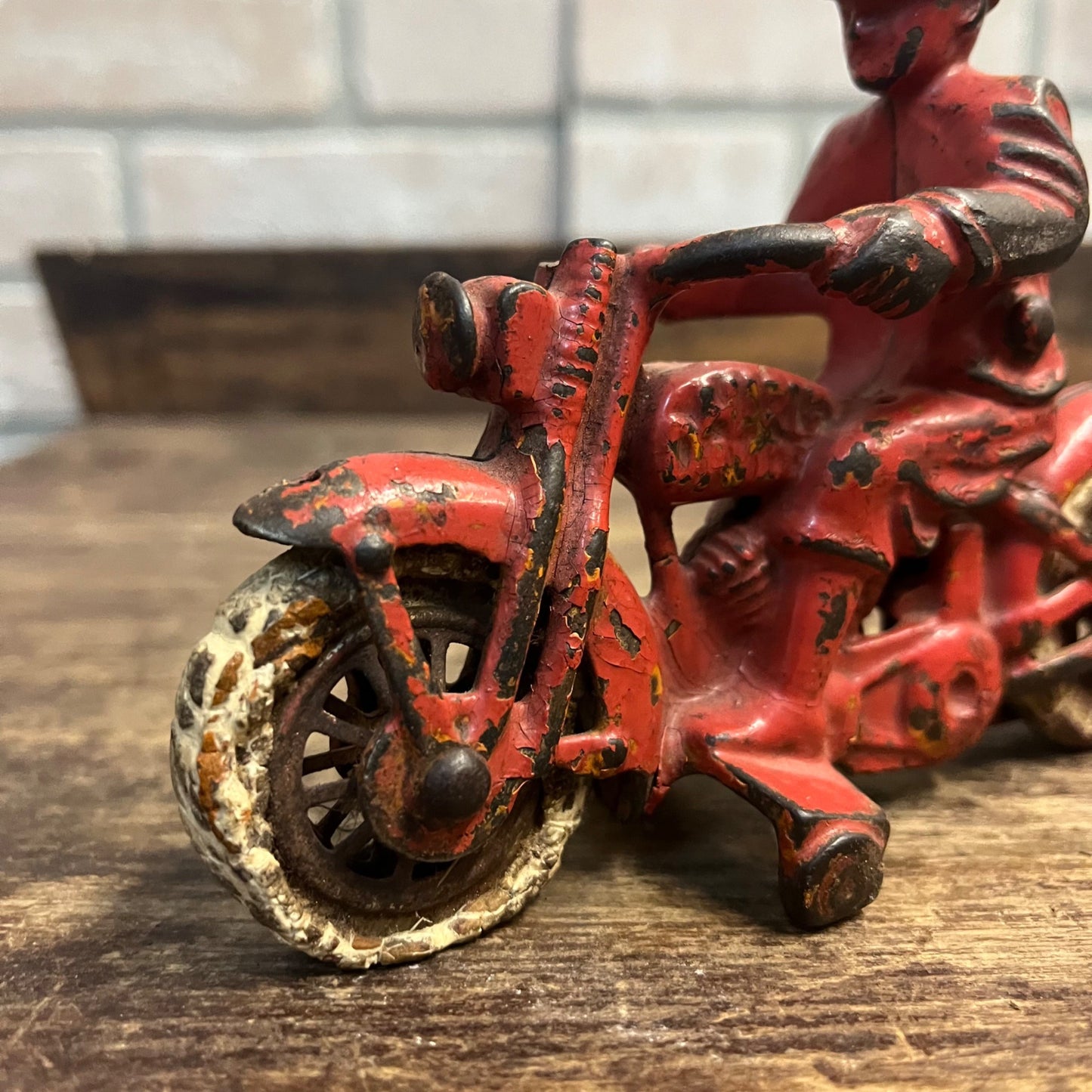 Vintage Hubley Cast Iron Harley Davidson 6" Red Toy Motorcycle - Original